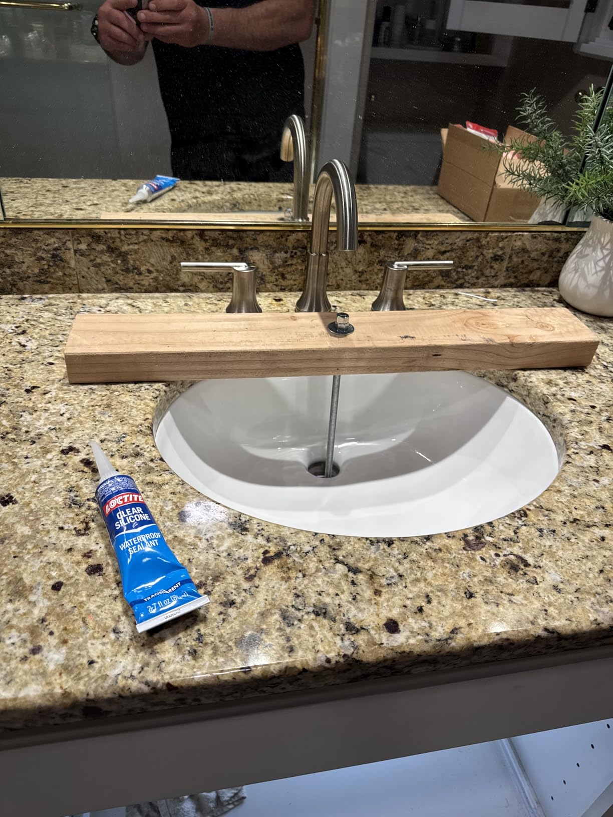 J-B Weld 31310 All-Purpose RTV Silicone Sealant and Adhesive - 3 oz. - Clear customer photo 2