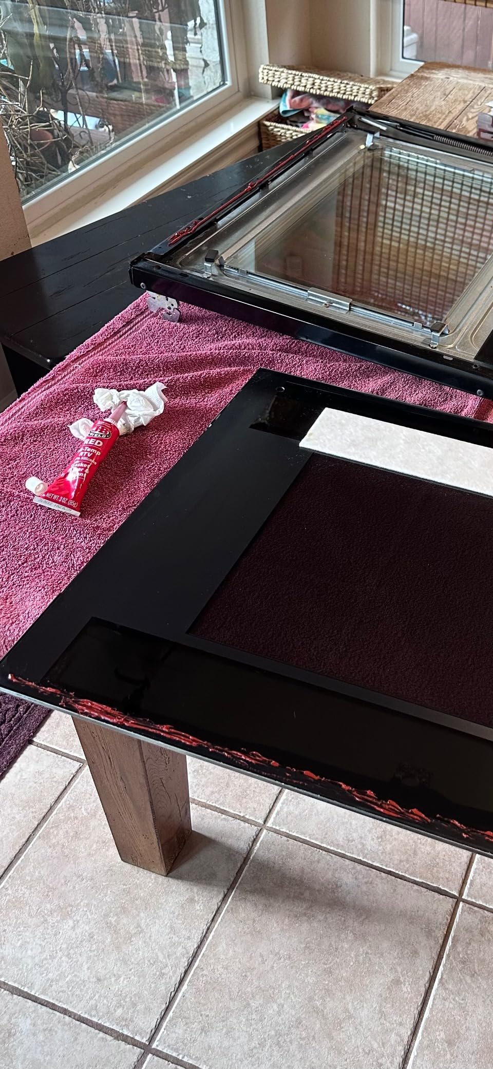 J-B Weld 31314 High Temperature RTV Silicone Gasket Maker and Sealant - Red - 3 oz customer photo 2