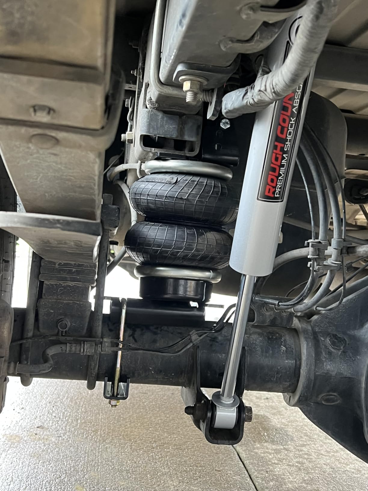 TORQUE Airbag Air Bag Suspension Kit for 2003-2013 Dodge Ram 2500, 2003-2012 Dodge Ram 3500, 2006-2008 1500 Mega Rear Helper Bag Spring Towing 5000 lbs (Replaces Firestone Ride Rite 2299) (TR2299) customer photo 2