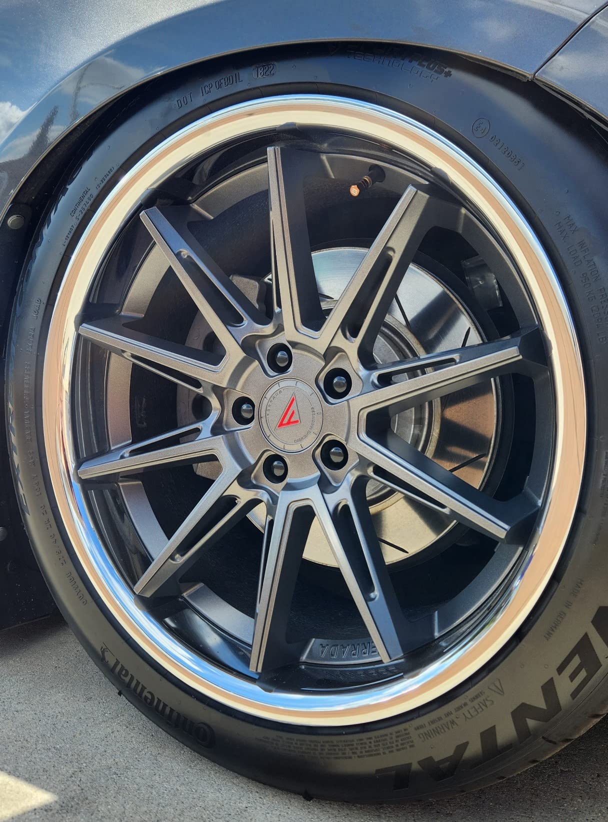 Gorilla Automotive 76644NBC Black 14mm x 1.50 Thread Size Chrome Finish Duplex Acorn Wheel Lock with 6-Lug Nut, Pack of 24 customer photo 1