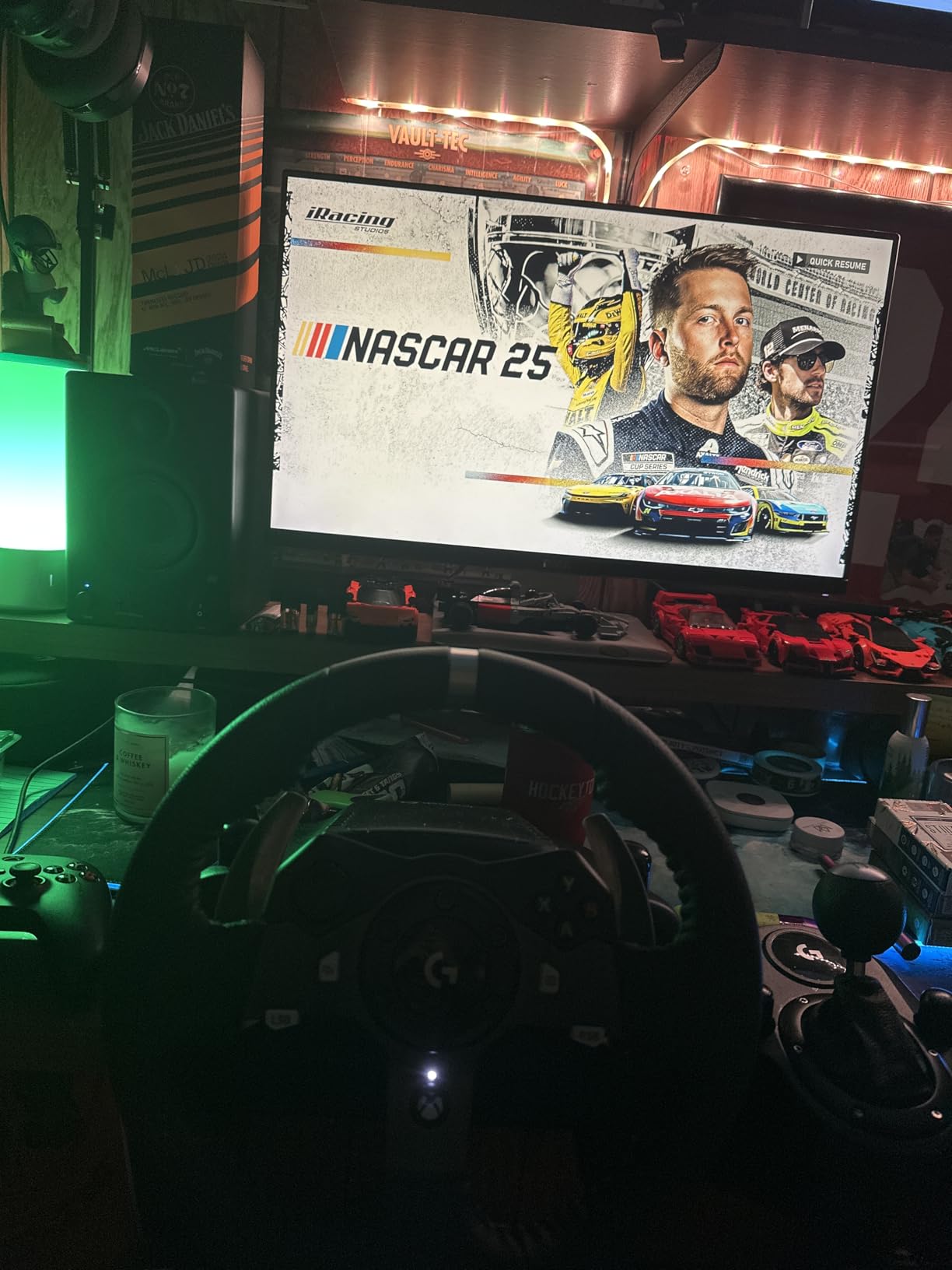 Logitech G920 Racing Wheel and Pedals for Xbox X|S/Xbox One/PC customer photo 1