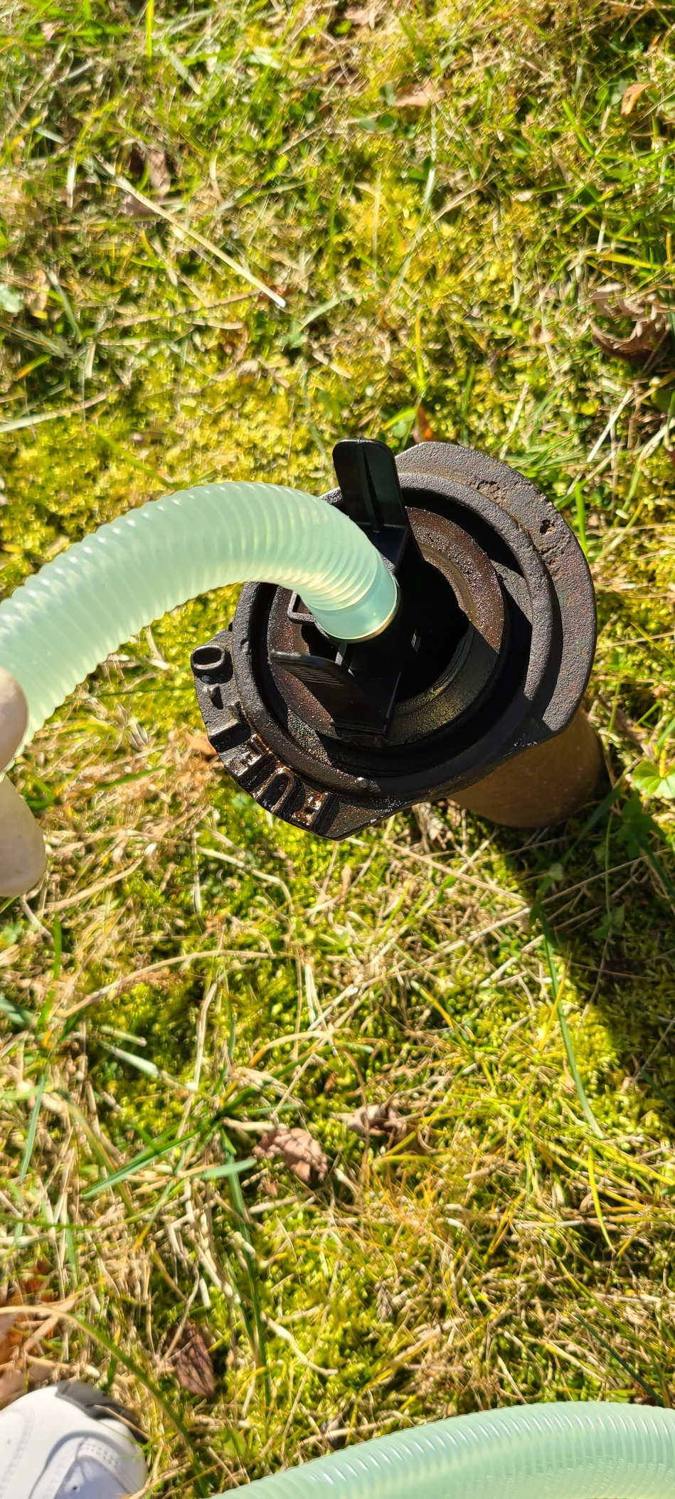 TERA PUMP 5th Gen TRFA01 Fuel Transfer Pump with Overfill Protection (2.7 GPM) Universal Gas Can Adapter, 39.4 inch Vinyl Hose, Liquid Transfer Pump for E15, E85, Gas, Diesel & More customer photo 1