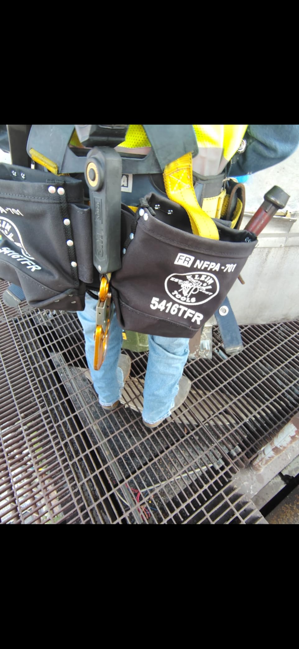 Klein Tools 5416TFR Tool Bag, Flame Resistant Canvas Bag for Bolt Storage with Double Reinforced Bottom and Tunnel Connect, 5 x 10 x 9-Inch customer photo 1