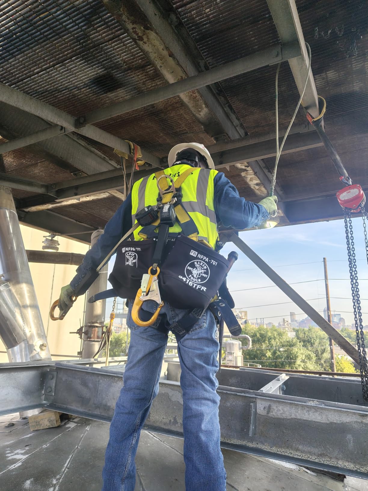 Klein Tools 5416TFR Tool Bag, Flame Resistant Canvas Bag for Bolt Storage with Double Reinforced Bottom and Tunnel Connect, 5 x 10 x 9-Inch customer photo 2