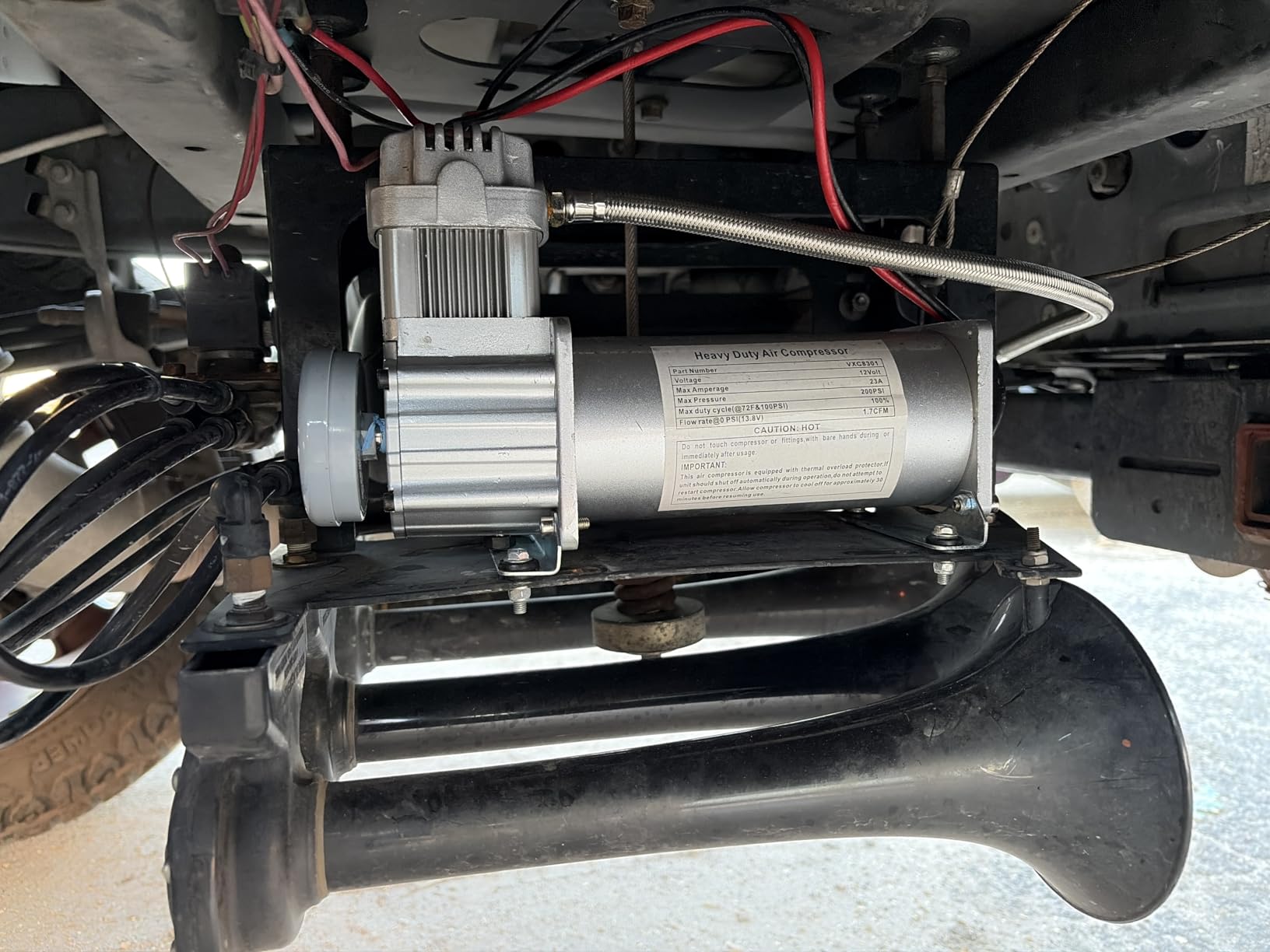 Vixen Horns Heavy Duty Onboard Air Compressor 200 PSI. Universal Replacement for Truck/Car Train Horn/Suspension/Ride/Bag kit/System. Fits All 12v Vehicles like Semi/Pickup VXC8301 customer photo 1