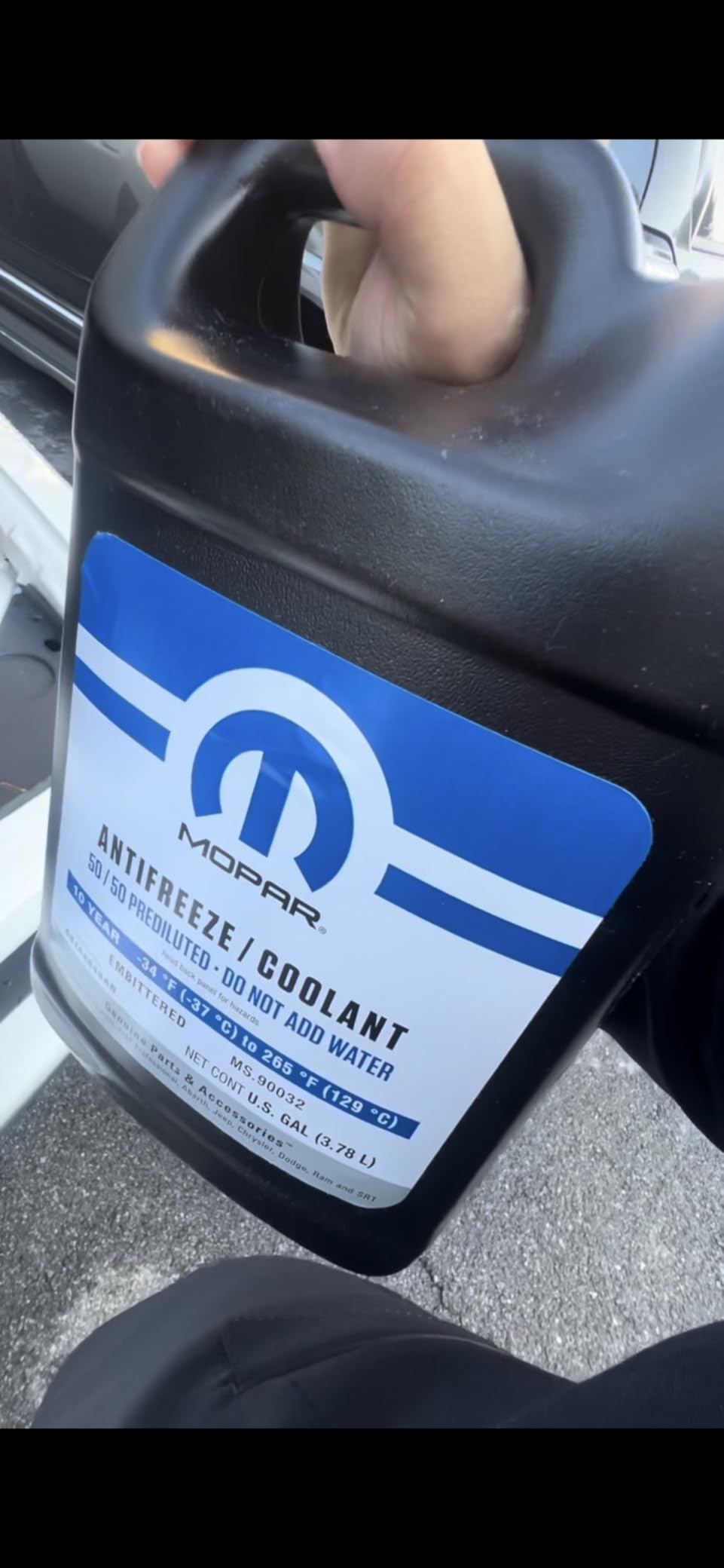 Mopar 68163849AB 10 Year/150,000 Mile Coolant 50/50 Premixed - Embittered, 1 Gallon customer photo 2