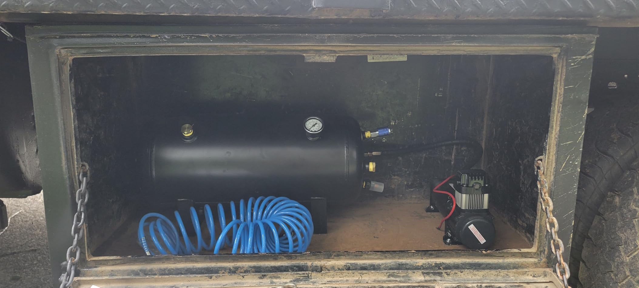 5 Gallon (18 Liter) Train/Air Horn Tank with 200 PSI Compressor Onboard System/Kit 12V VXO8350 customer photo 1