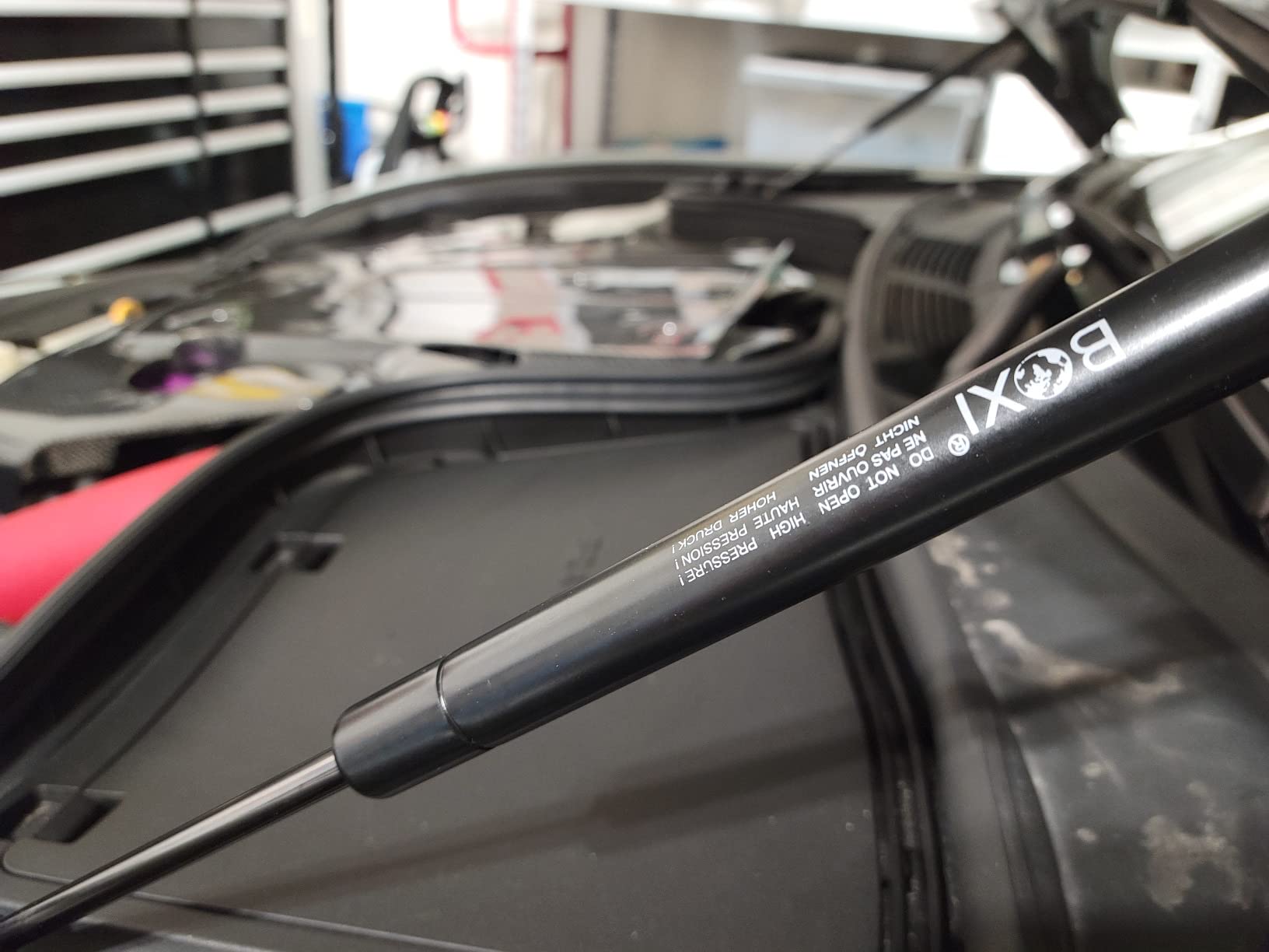 Qty(2) BOXI 6471 Front Hood Lift Supports Gas Struts Shocks Spring Dampers Fit for Infiniti G37 2007-2013 / for Infiniti Q40 2015 / for Infiniti Q60 2014-2016 / PM3142 SG471006 65470JL00A 5B-197200 customer photo 2