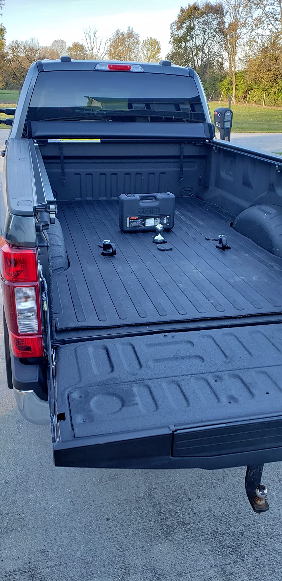 CURT 60692 OEM Puck System Gooseneck Hitch Kit, 30K, 2-5/16-Inch Ball, Select Silverado, Sierra 2500, 3500 HD, F-250, F-350, Nissan Titan XD customer photo 1