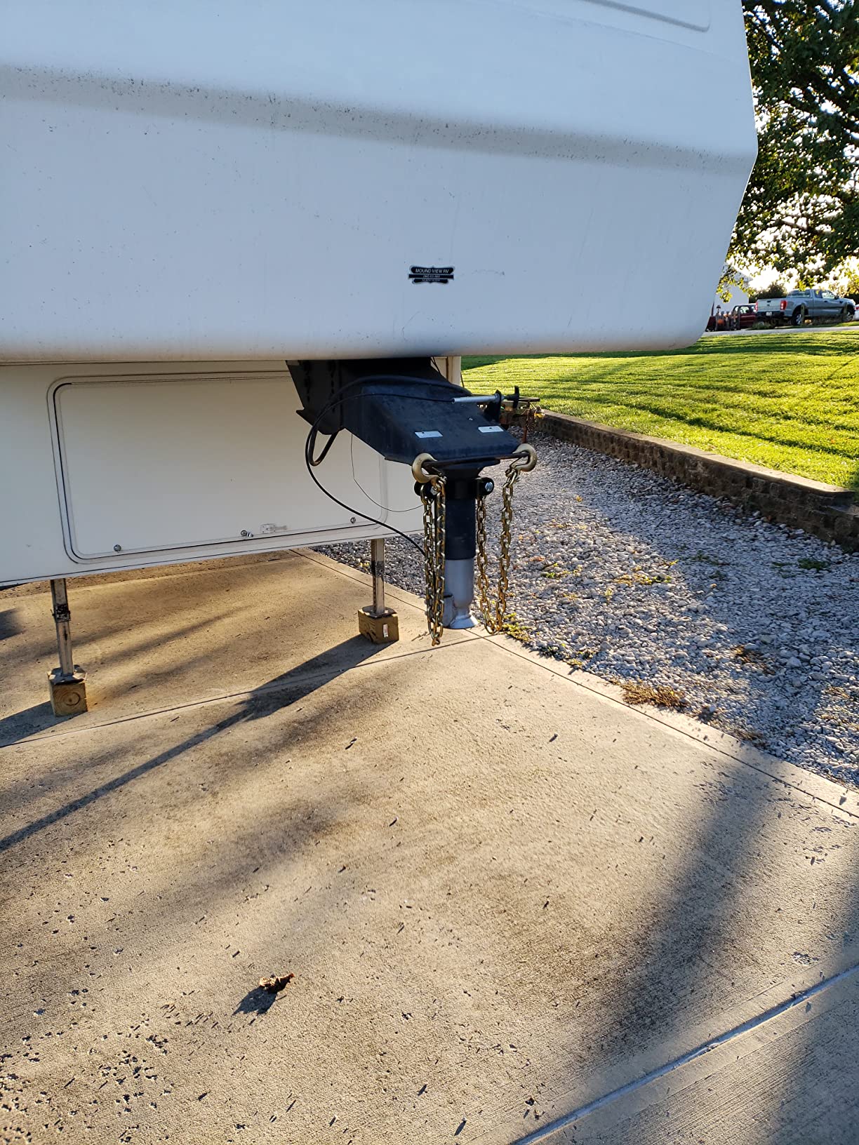 CURT 60692 OEM Puck System Gooseneck Hitch Kit, 30K, 2-5/16-Inch Ball, Select Silverado, Sierra 2500, 3500 HD, F-250, F-350, Nissan Titan XD customer photo 2