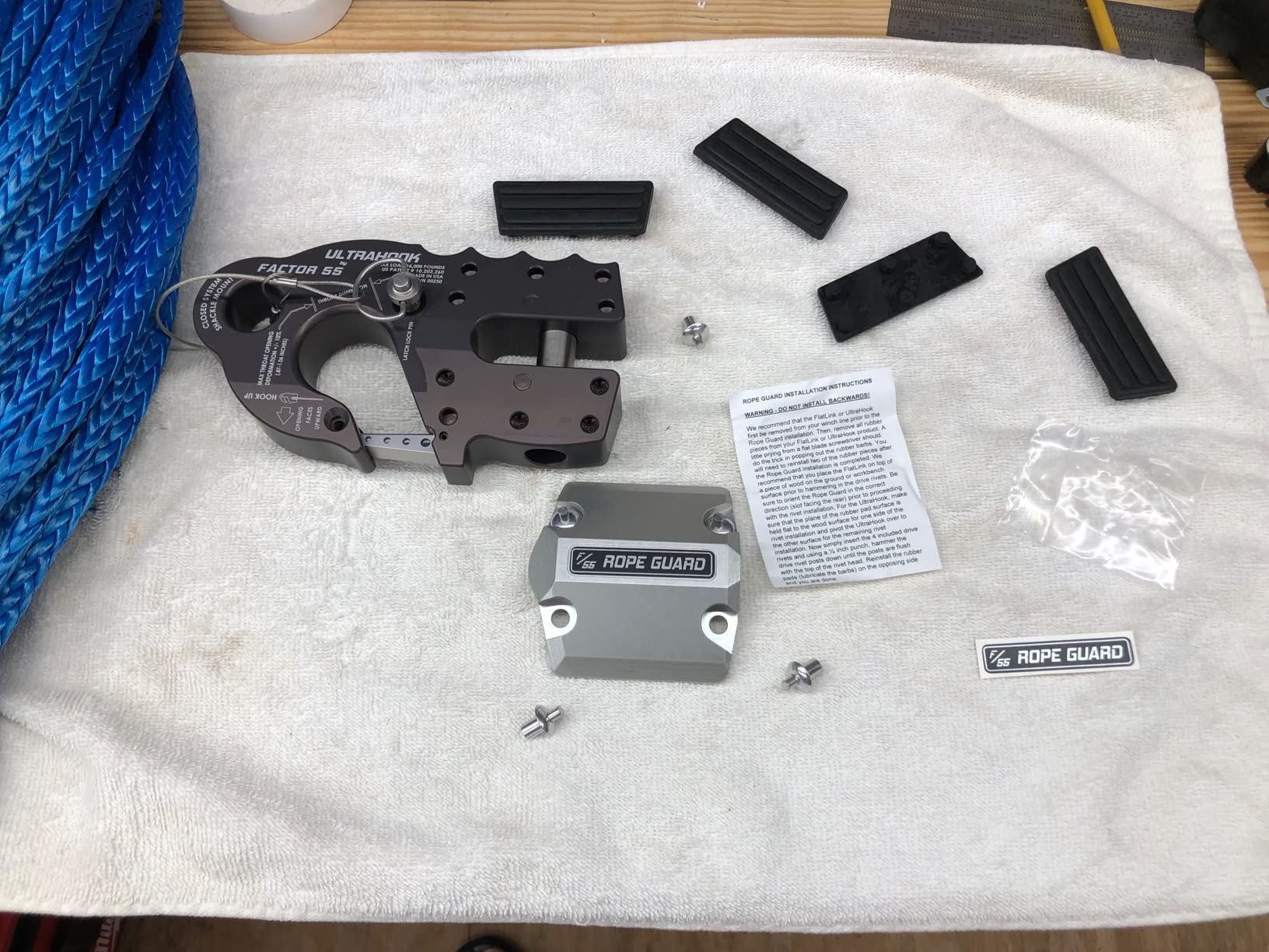 Factor 55 00250-01 Ultrahook Winch Hook Closed System Shackle Mount - Red customer photo 1