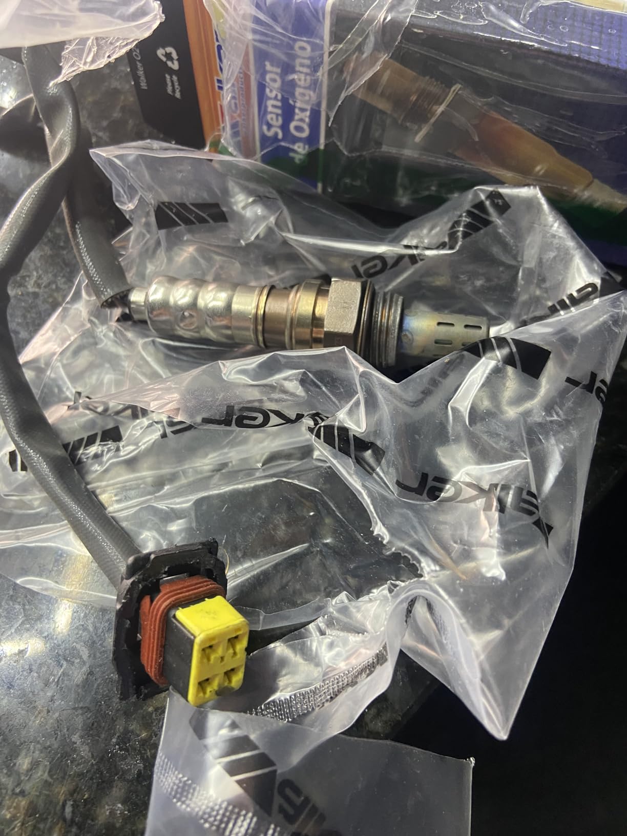 Walker Products 350-34039 Oxygen Sensor 4-Wire Direct Fit (Original Equipment Replacement O2 Sensor) customer photo 1