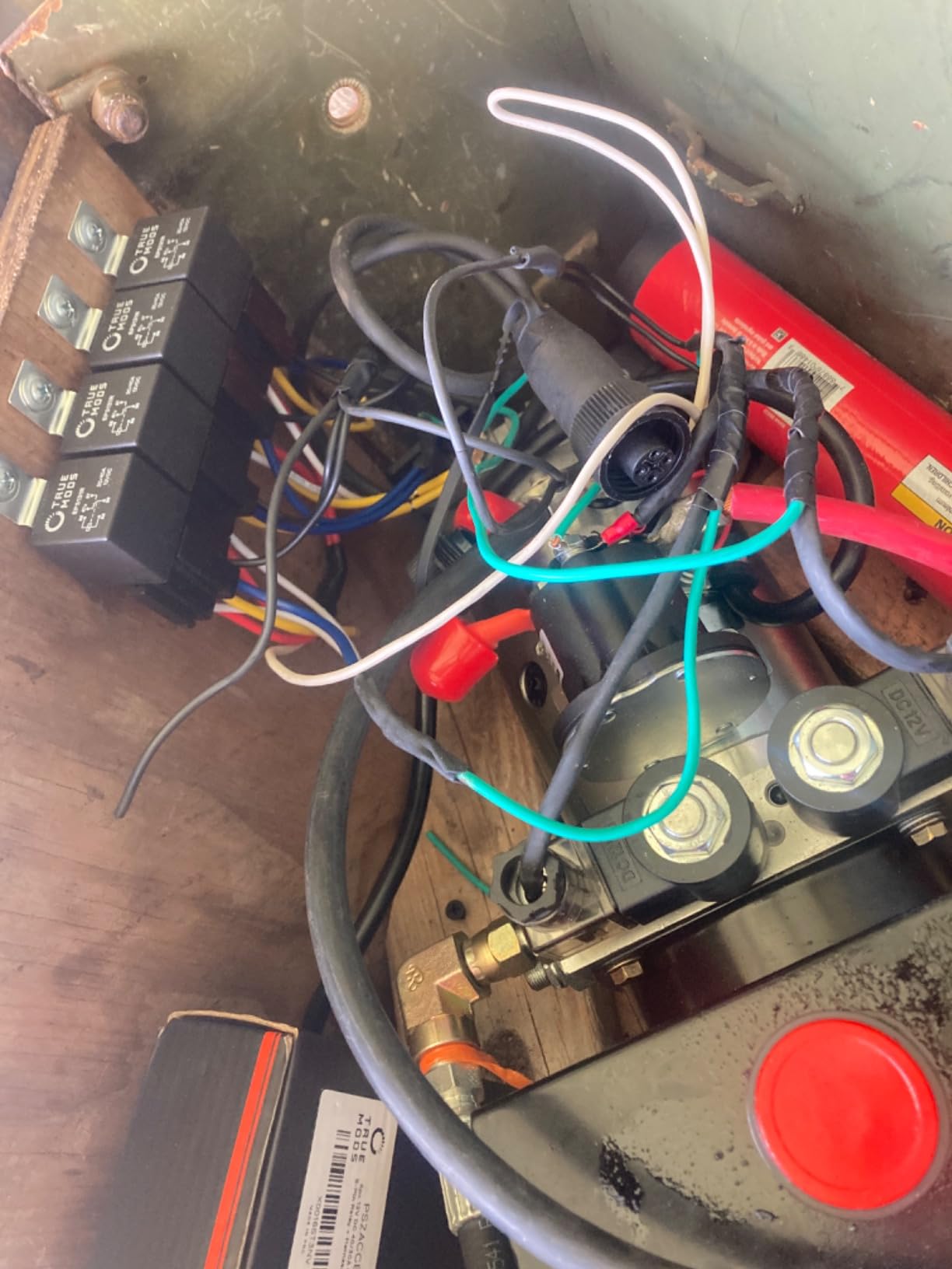 True MODS 6 Pack Bosch Style 5-Pin 12V Relay Kit [Interlocking Harness Socket Holder] [14 AWG Hot Wires] [SPDT] [30/40 Amp] 12 Volt Automotive Relays for Auto Fan Cars customer photo 1