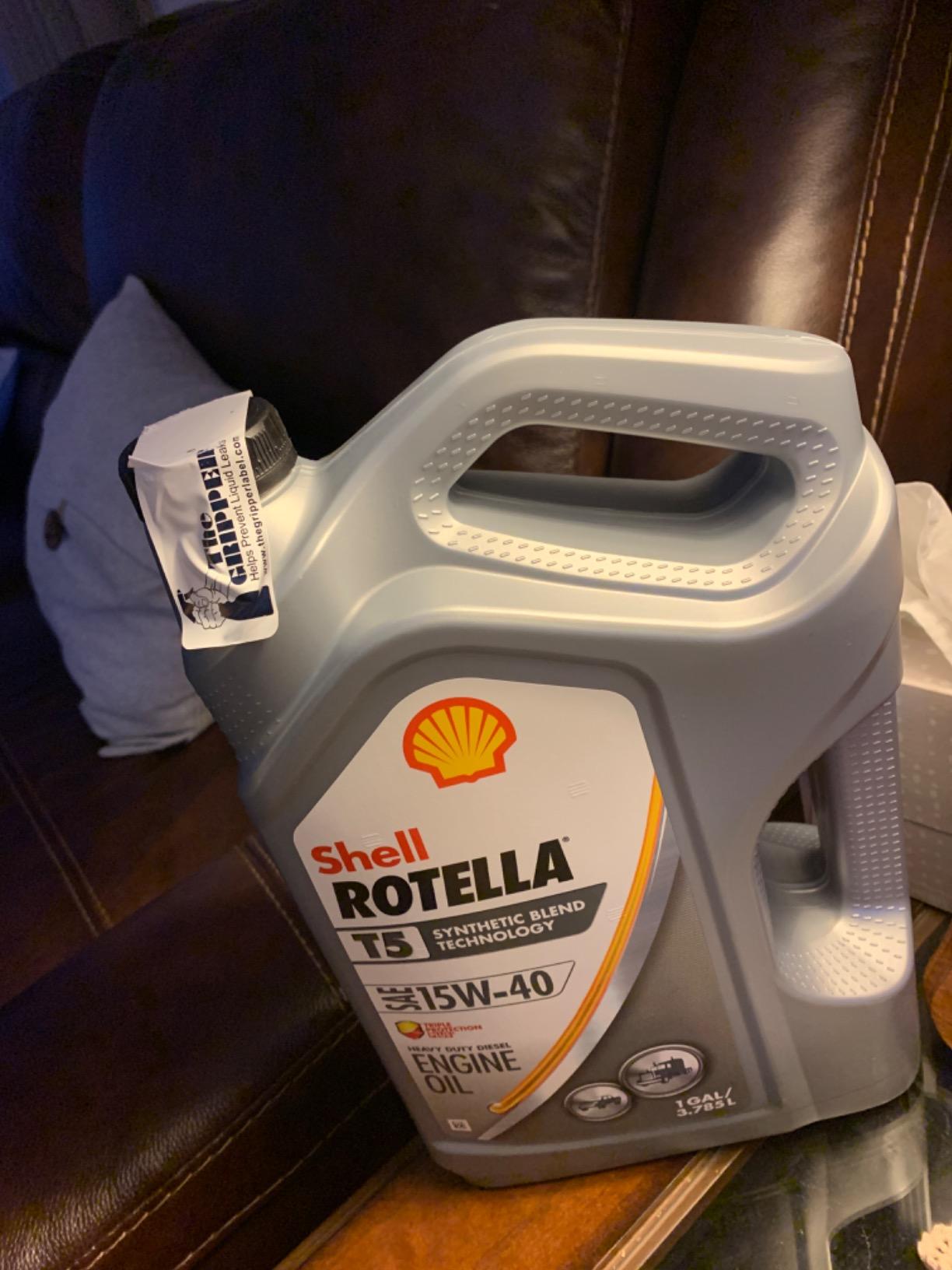 Shell Rotella T5 Synthetic Blend 15W-40 Diesel Engine Oil, 1 Gallon customer photo 2