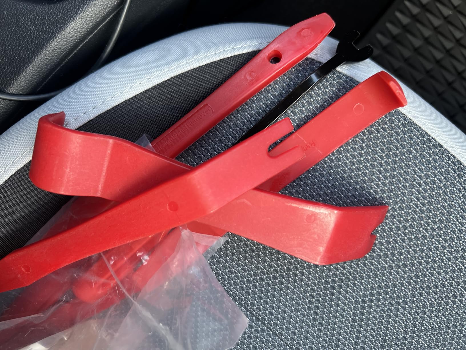 Auto Trim Removal Tool Set (No Scratch Plastic Pry Tool Kit) - Auto Trim Tool Kit Car Tools, Easy Door Panel Removal Tool, Fastener Removal, Clip, Molding, Dashboards, Interior Trim Tools customer photo 1