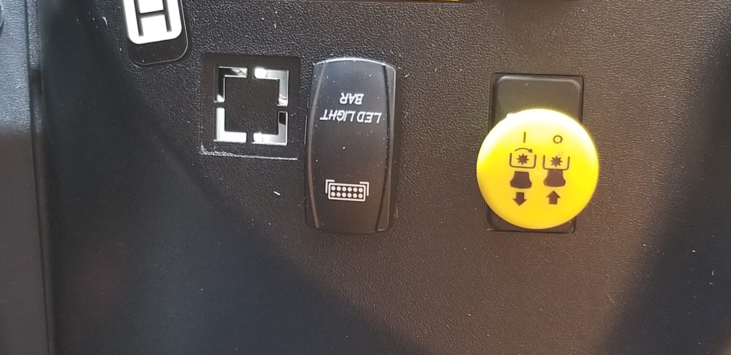 Nilight - 90001B LED Light Bar Rocker Switch 5Pin Laser On/Off LED Light 20A/12V 10A/24V Switch Jumper Wires Set for Jeep Boat Trucks,2 Years Warranty,Blue customer photo 2