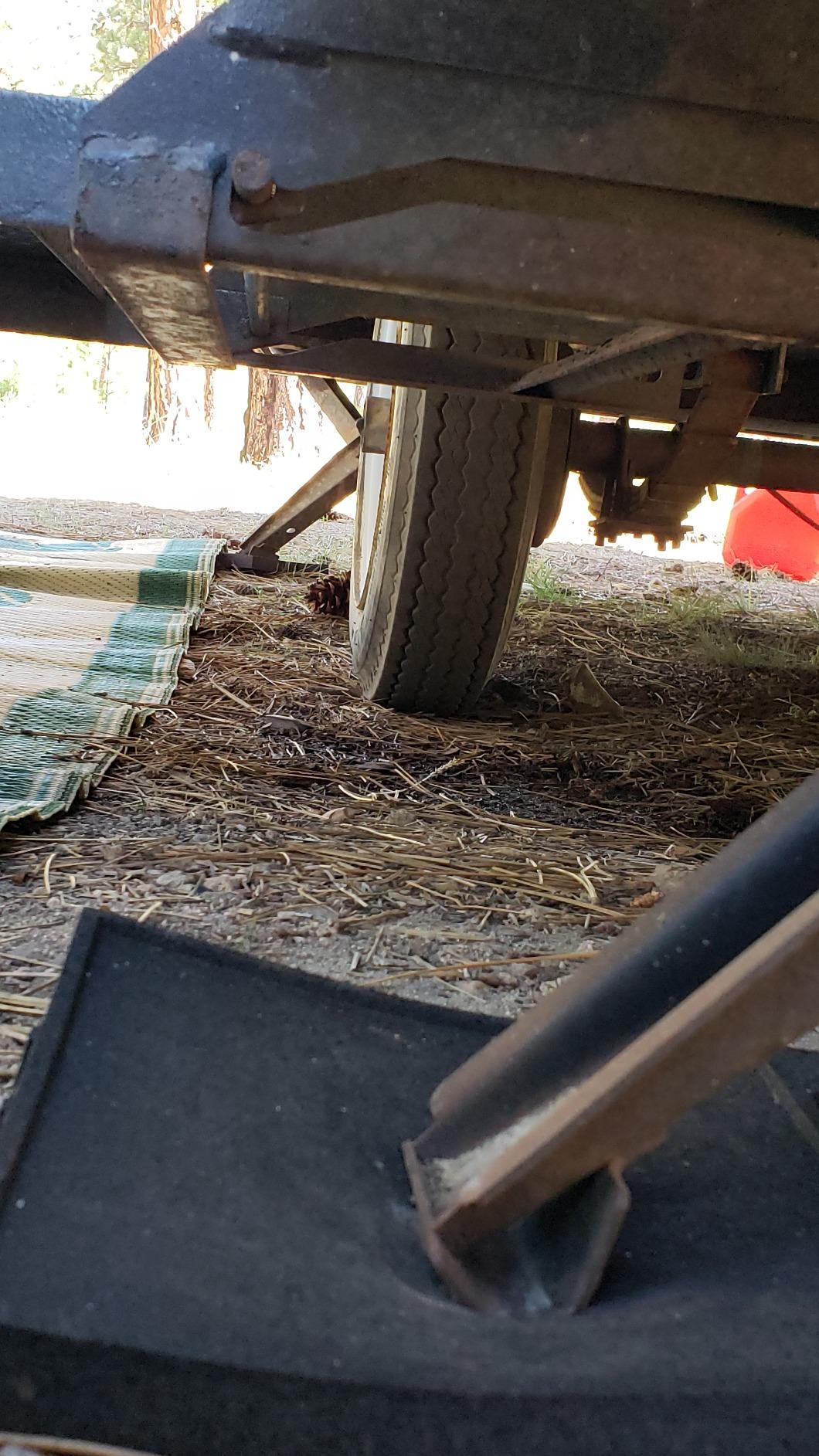 Camco Stabilizer Jack Flex Pads - Helps Prevent Jacks and Stabilizer from Sinking into The Ground -Can Be Used on Uneven Surfaces- UV Resistant & Weatherproof - 4 Pack (44591) customer photo 1
