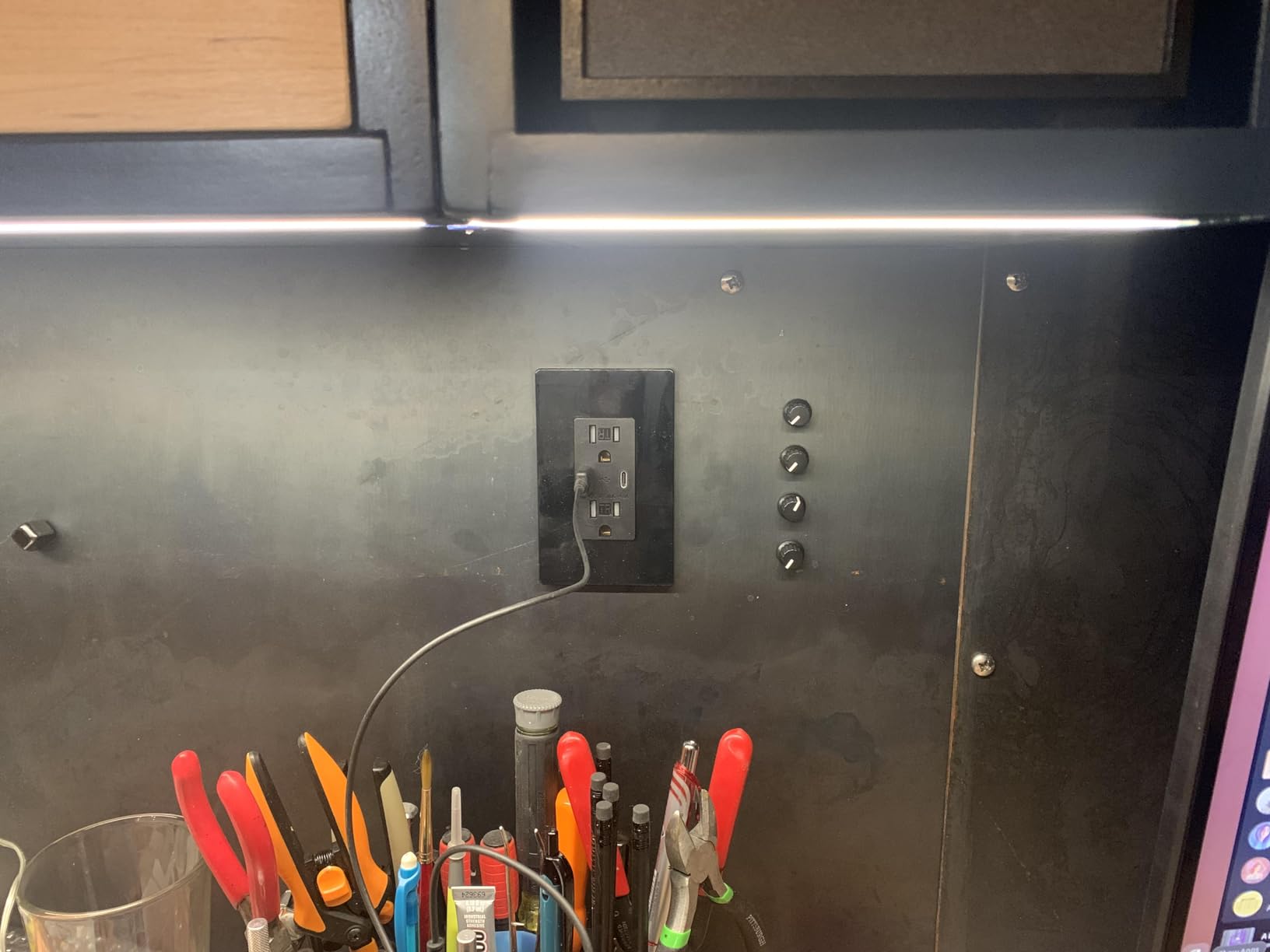 Hiletgo 3pcs DC12-24V 8Amp 0%-100% PWM Dimming Controller for LED Lights, Ribbon Lights,Tape Lights,Dimmer is Compatible with Hilight, LEDwholesaler, fillite, and Others' Strips customer photo 1