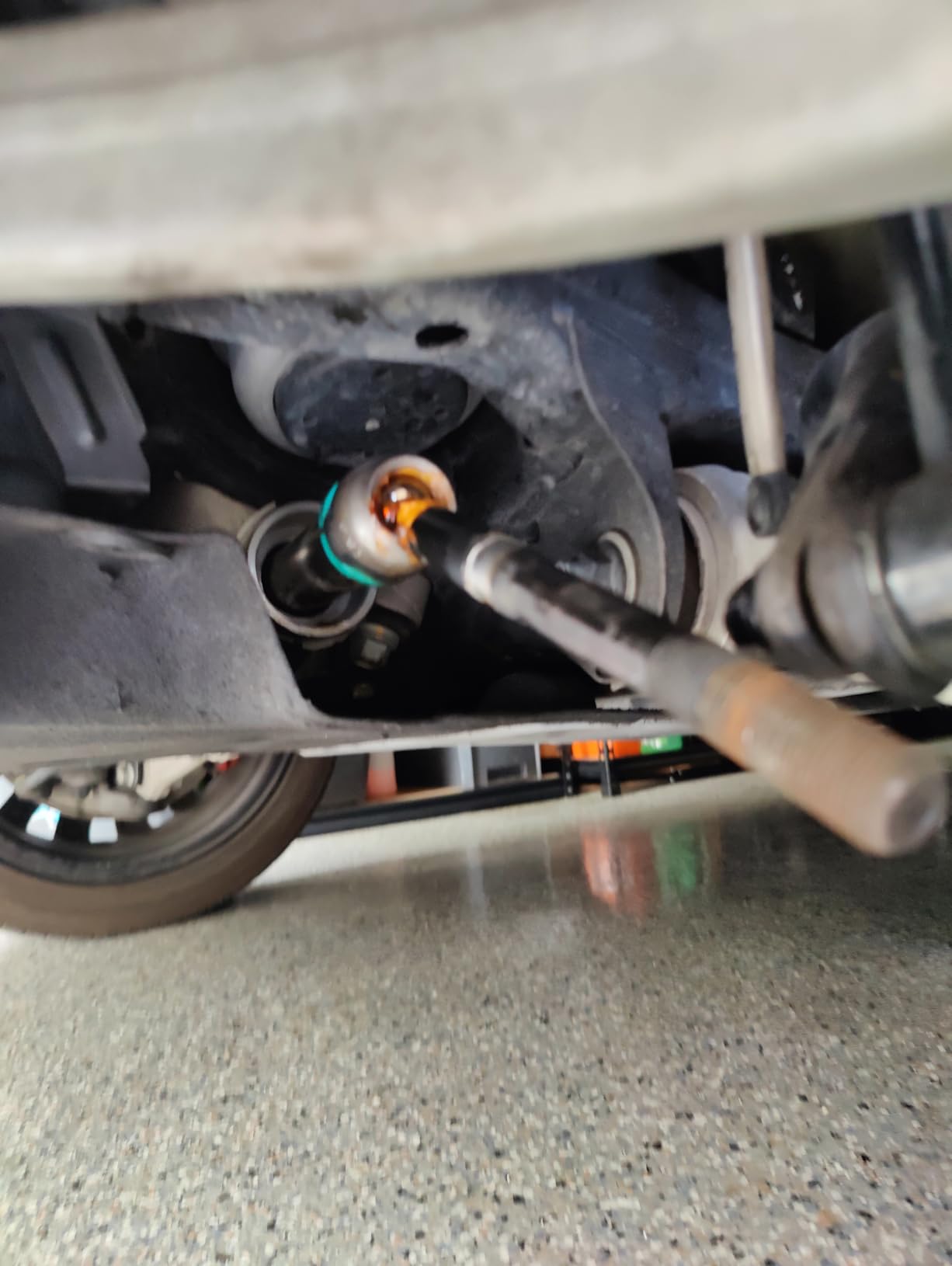 Performance Tool W83027 Universal 3/8 Inch Low Profile Tool for Inner Tie Rod Removal and Installation customer photo 2