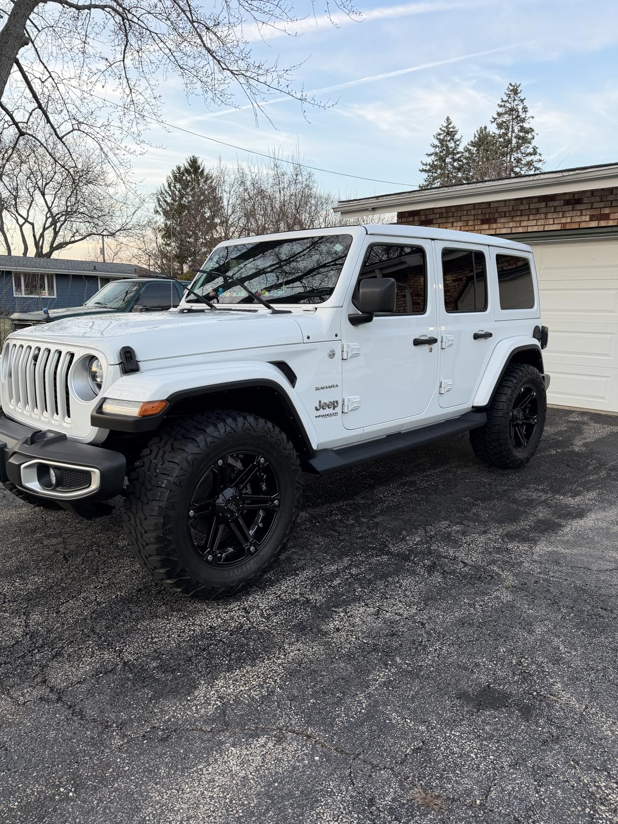 P&S Shine All Performance Dressing - High Gloss Tire & Trim Dressing - Water-Based, Interior/Exterior Use on Rubber, Vinyl & Leather - Pro Detail Finish - 1 Gallon customer photo 1