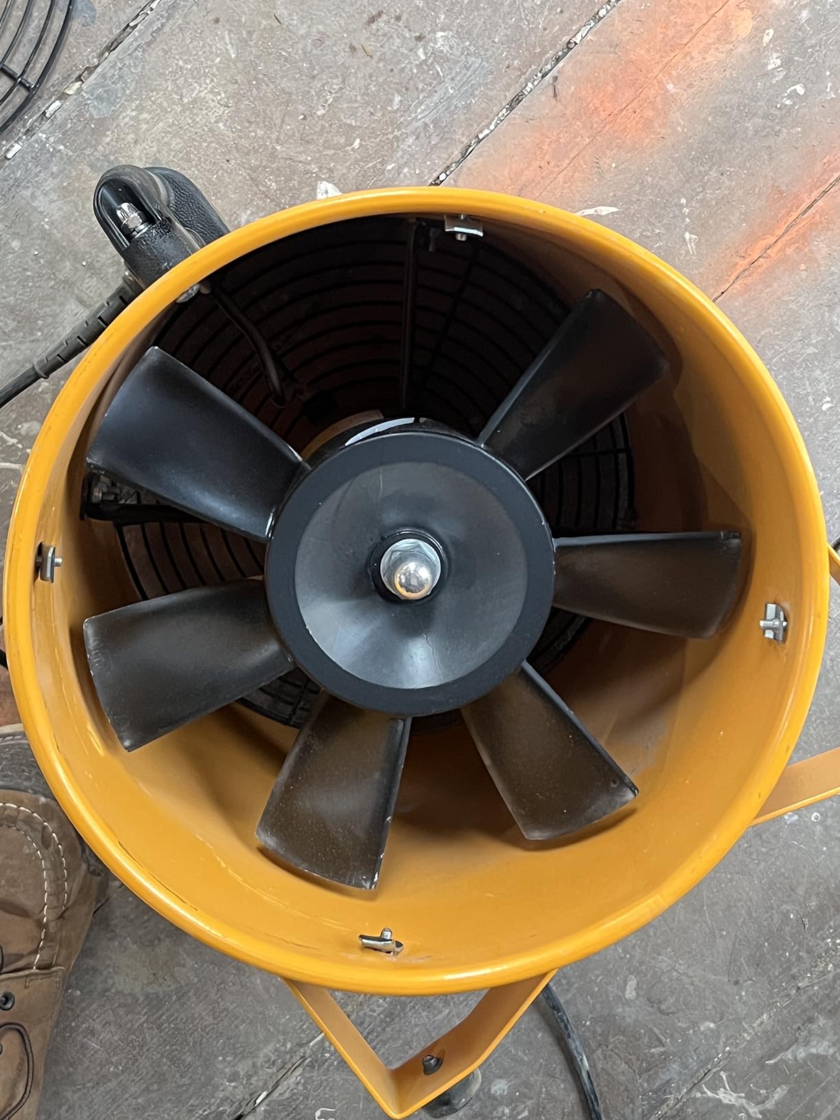 MOUNTO 12-Inch Heavy Duty Cylinder Axial Fan with 25-Foot Vinyl Hose | High-Performance Portable Blower/Exhaust Fan | 2900 CFM Directional Airflow customer photo 2