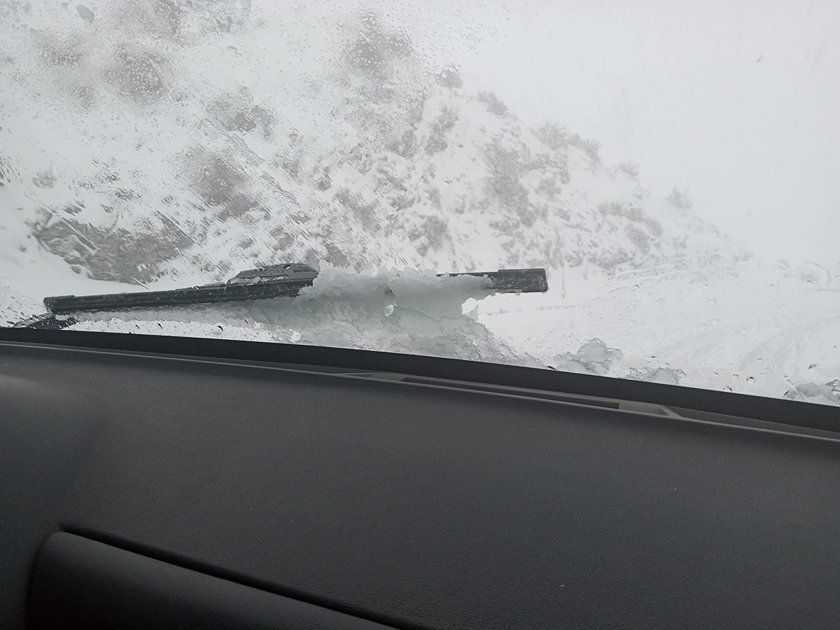 Bosch 28SD Snow Driver Winter Wiper Blade - 28