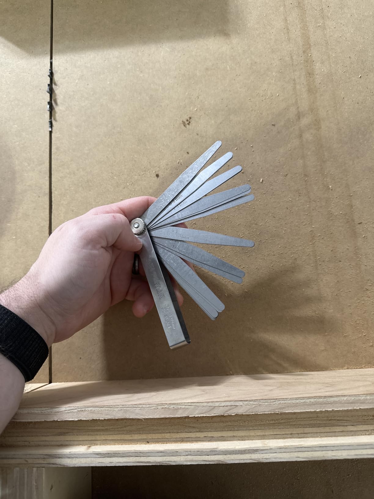 Spurtar Feeler Gauges 0.001-0.04 inch (0.03-1.00mm) 32 Blades Tapered Feeler Gauge Set Stainless Steel Dual Marked SAE and Metric customer photo 1