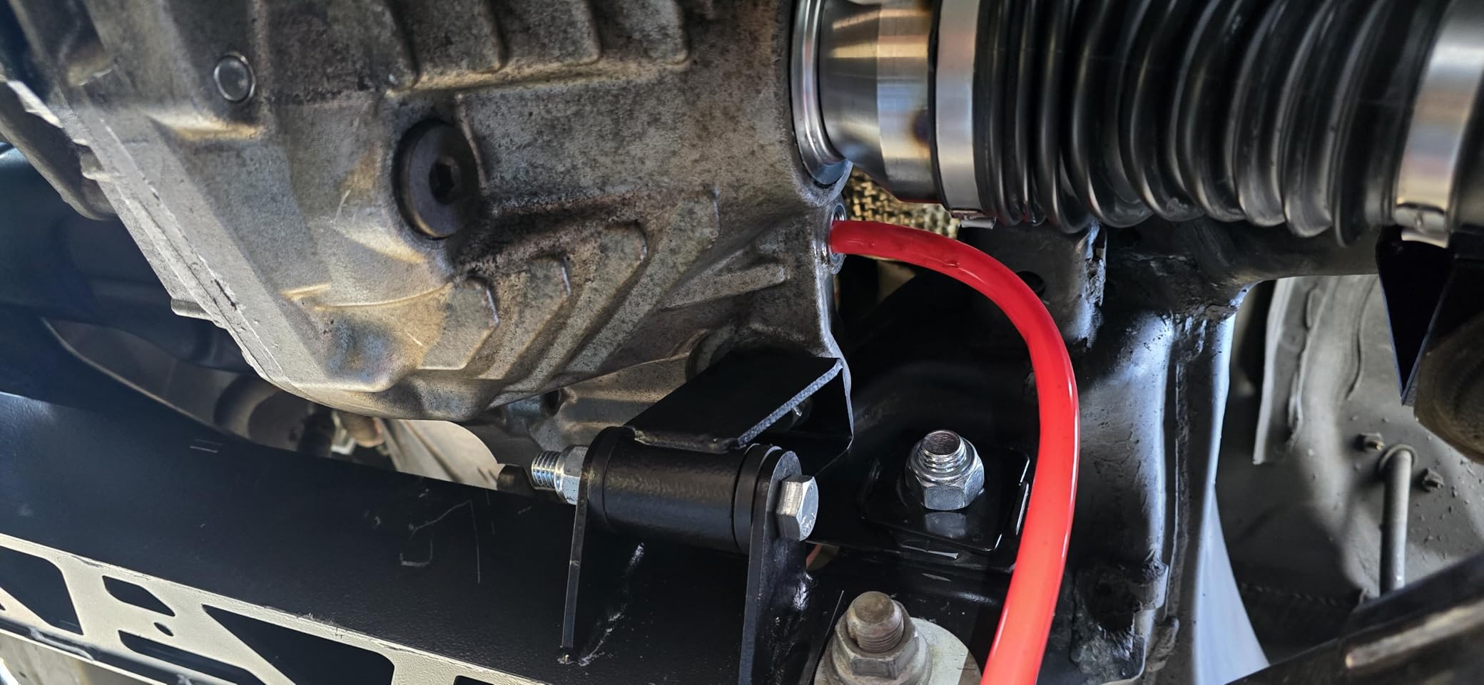Triax Synergy Gear Max 75W-90 GL-5 Limited Slip, Ultra Long Drain 500k Miles, Manual Transmission, Gear/Differential Lubricant (1 Quart) customer photo 2