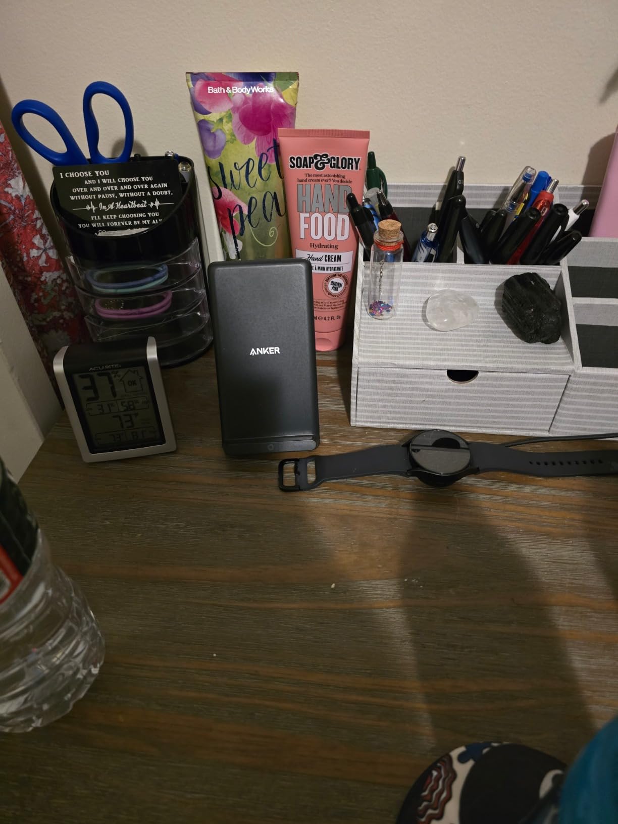 Anker 313 Wireless Charger (Stand), Qi-Certified for iPhone 16/15/14/13, 10W Fast-Charging Galaxy S23 S22 S21 (No AC Adapter) customer photo 2