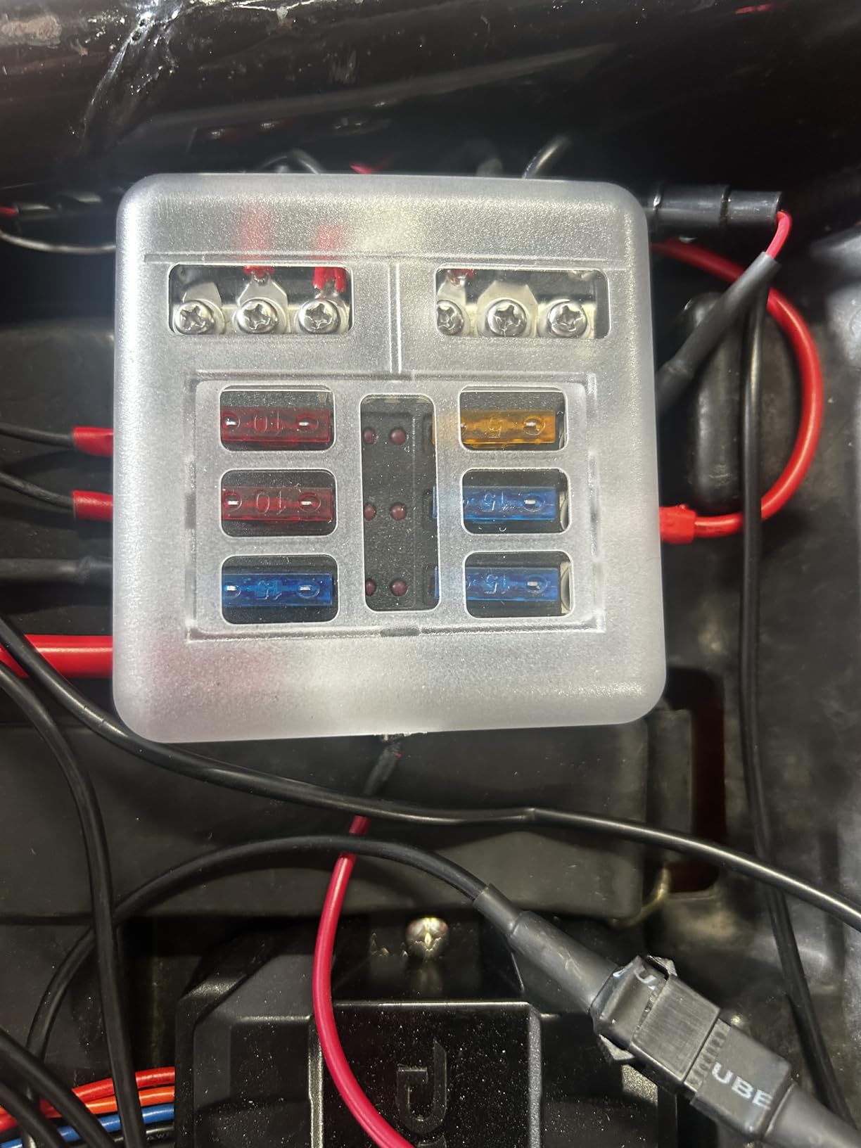 WUPP 12 Volt Fuse Block, Waterproof Boat Fuse Panel with LED Warning Indicator, 6 Circuits with Negative Bus Fuse Box for Car Marine RV Truck DC 12-24V customer photo 1