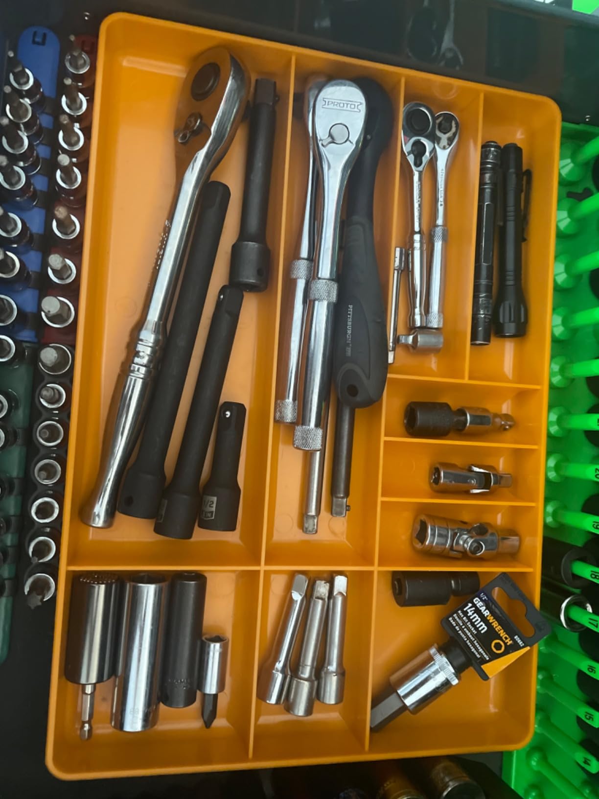 GEARWRENCH Universal Tool and Parts Tray - 83117 customer photo 2