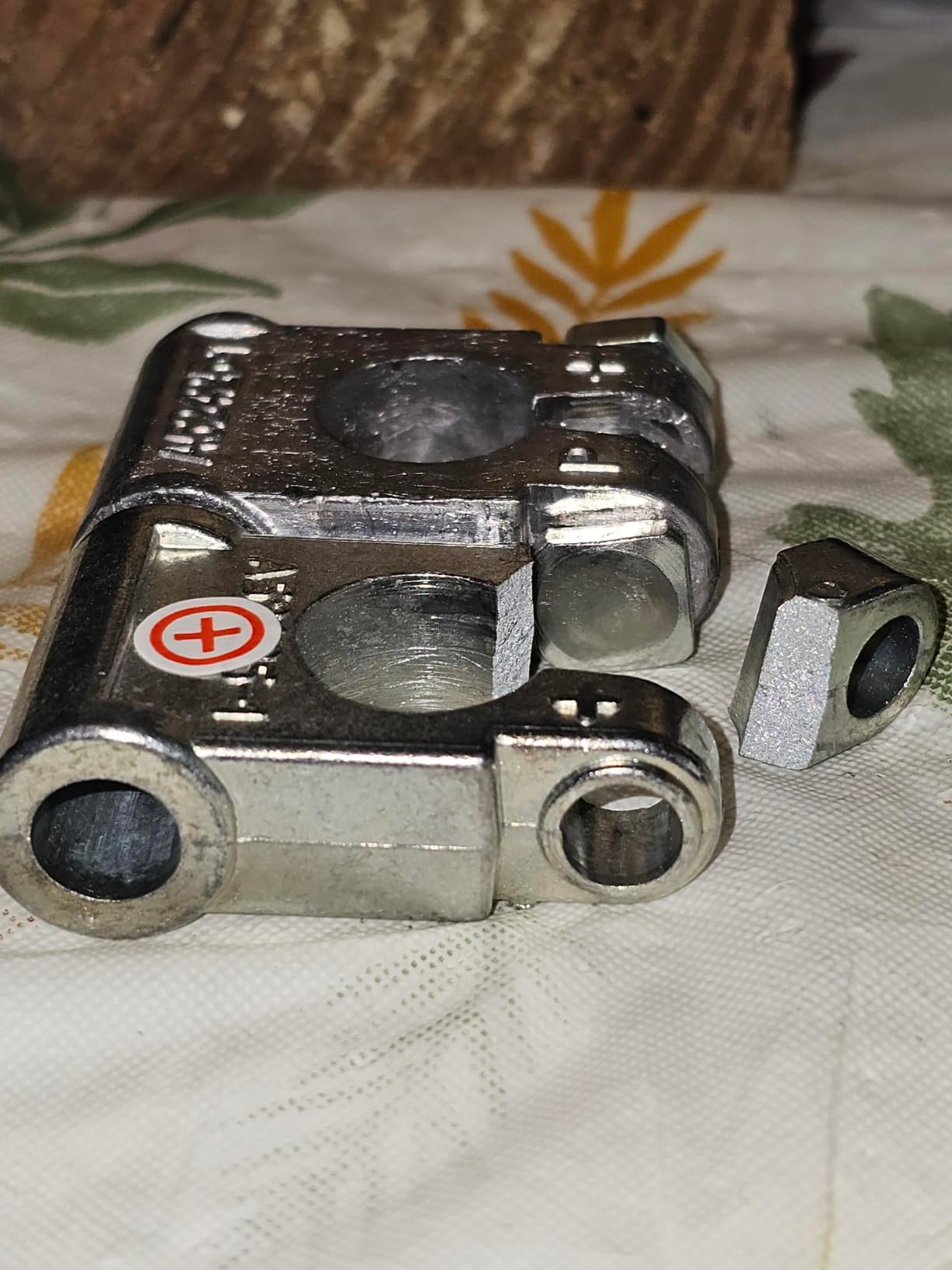 Ampper Military Spec Battery Terminal End, Top Post Battery Terminal Set for Marine Car Boat RV and Vehicles (1 Pair) customer photo 1