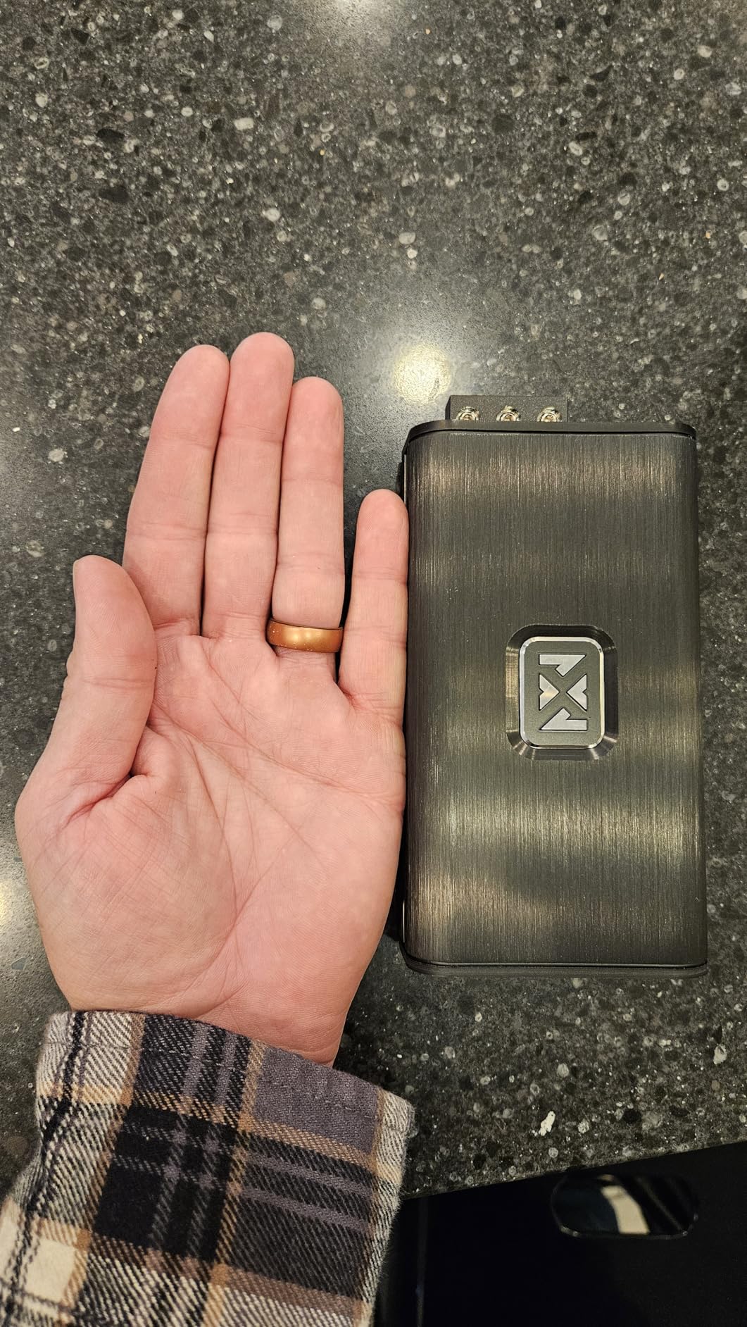 NVX VAD11005 v2 Model 5-Channel Class D Amplifier 2200W Peak, 1100W RMS, 2/4-ohm Stable, High/Low Pass X-Over, Bass Boost, Remote Subwoofer Bass Knob, for Car/Truck/Marine/UTV/Motorcycle customer photo 1