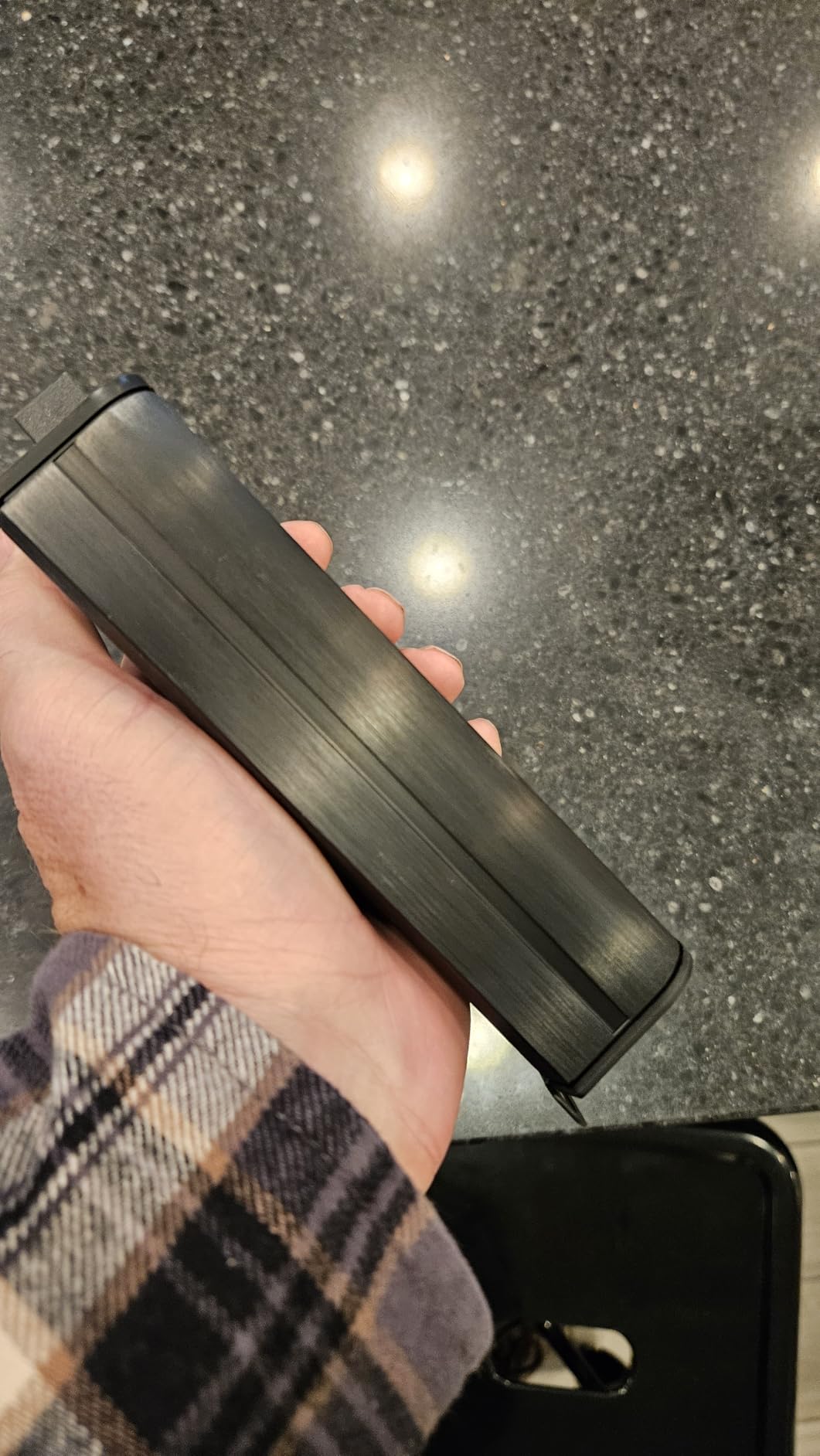 NVX VAD11005 v2 Model 5-Channel Class D Amplifier 2200W Peak, 1100W RMS, 2/4-ohm Stable, High/Low Pass X-Over, Bass Boost, Remote Subwoofer Bass Knob, for Car/Truck/Marine/UTV/Motorcycle customer photo 2