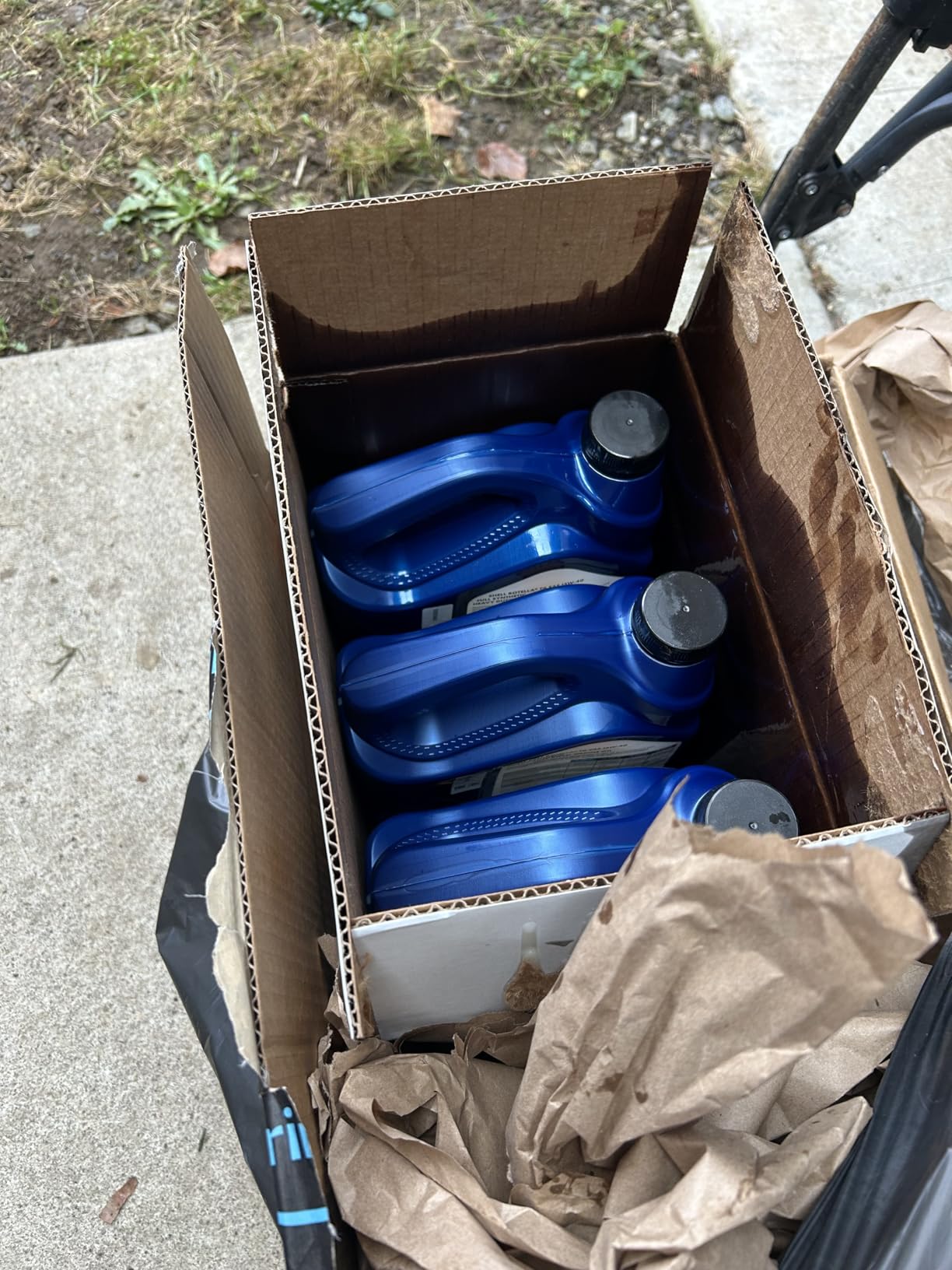 Shell Rotella T6 Full Synthetic 15W-40 Diesel Engine Oil, 1 Gallon (3 Pack) customer photo 1