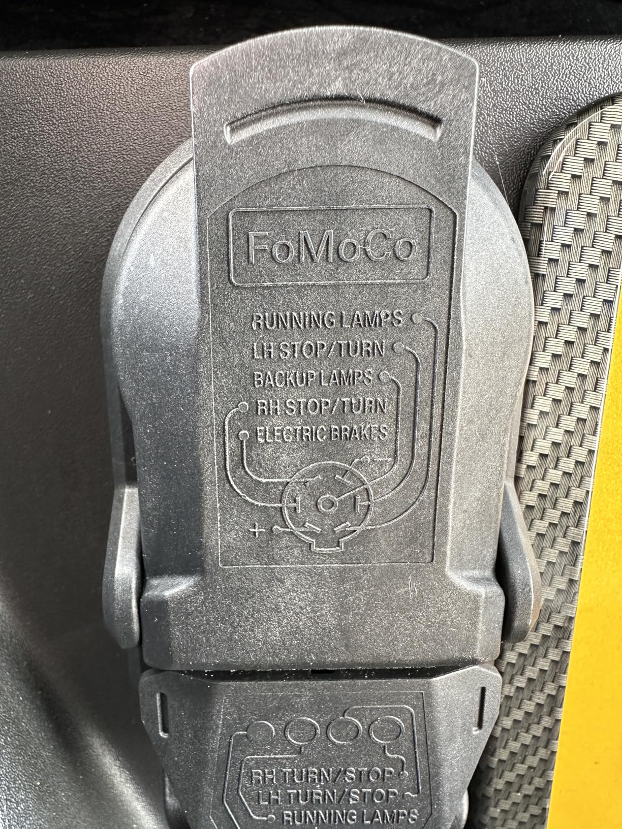 Nilight Heavy Duty 7 Way Inline Trailer Plug 8 Feet Connector Cable 7Pin RV Round Extension Wiring Harness Weatherproof Junction Box for RV Towing Car customer photo 2