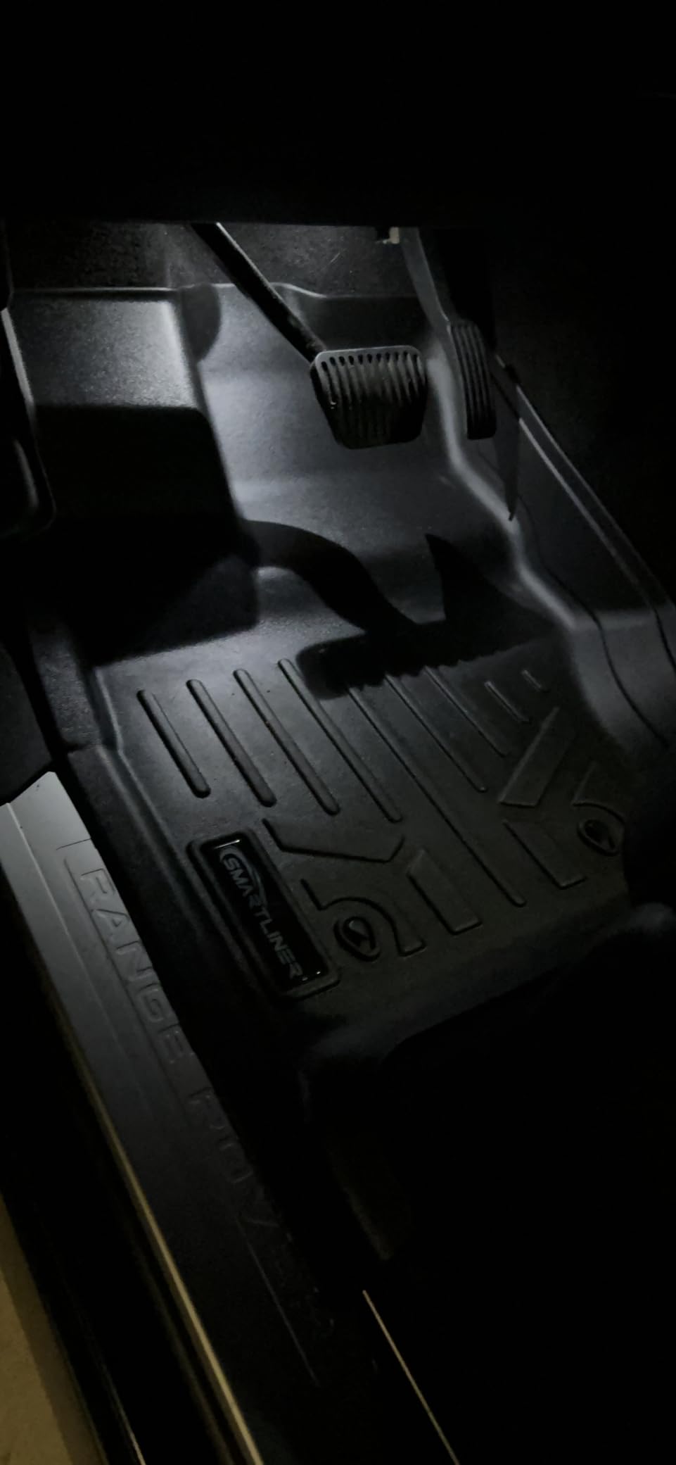 SMARTLINER All Weather Cargo Trunk Liner Floor Mat Compatible with 2014-2022 Land Rover Range Rover Sport customer photo 2
