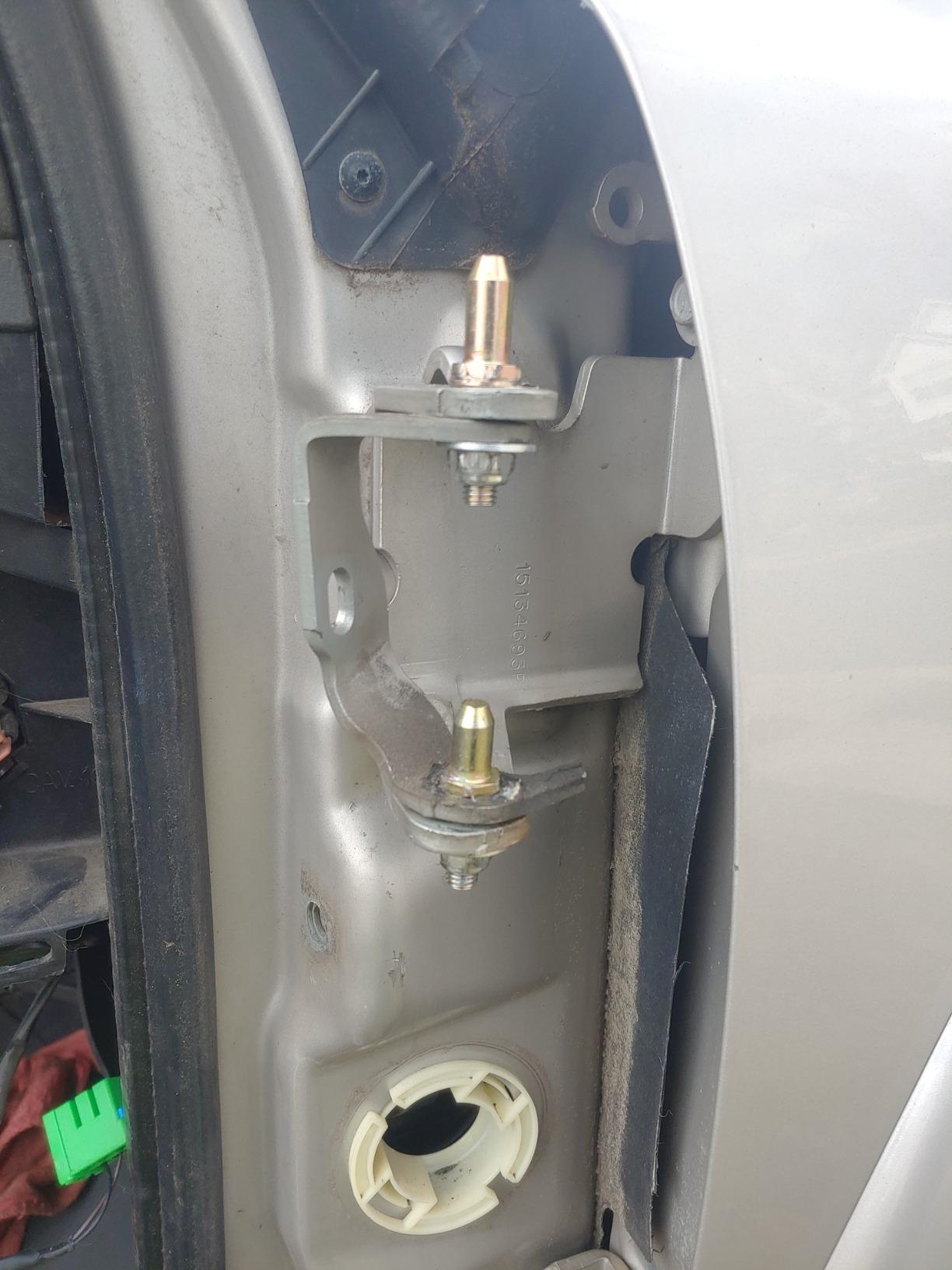 LEDAUT Door Hinge Pin and Bushing Repair Kits for 1999-up GMC Sierra Silverado Chevy Truck SUV customer photo 1