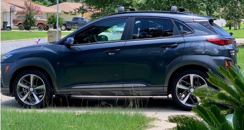 MotorFansClub Cross Bars Fit for Hyundai KONA 2018 2019 2020 2021 2022 2023 Lockable Baggage Luggage Racks Roof Racks Rail Cross Bars (2 PCS) customer photo 2