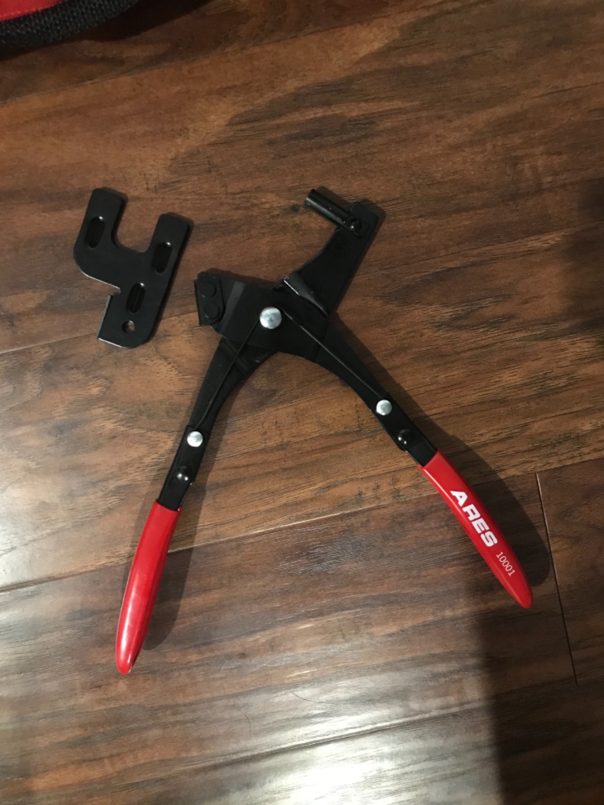 ARES 10001 - Exhaust Hanger Removal Pliers customer photo 2