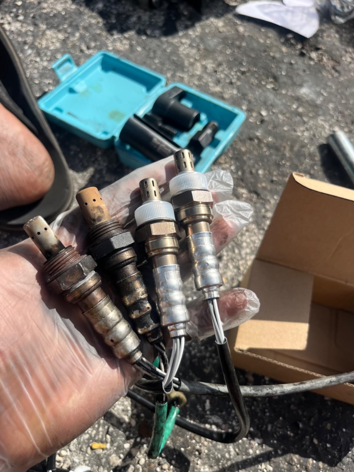 Oxygen Sensor Upstream Downstream O2 2Pcs | Compatible with Ford F150 F250 Ranger Expedition Explorer Escape, Mazda Tribute, Lincoln & More Replace# 15717, 15716, 15664, ZZC318861 customer photo 2