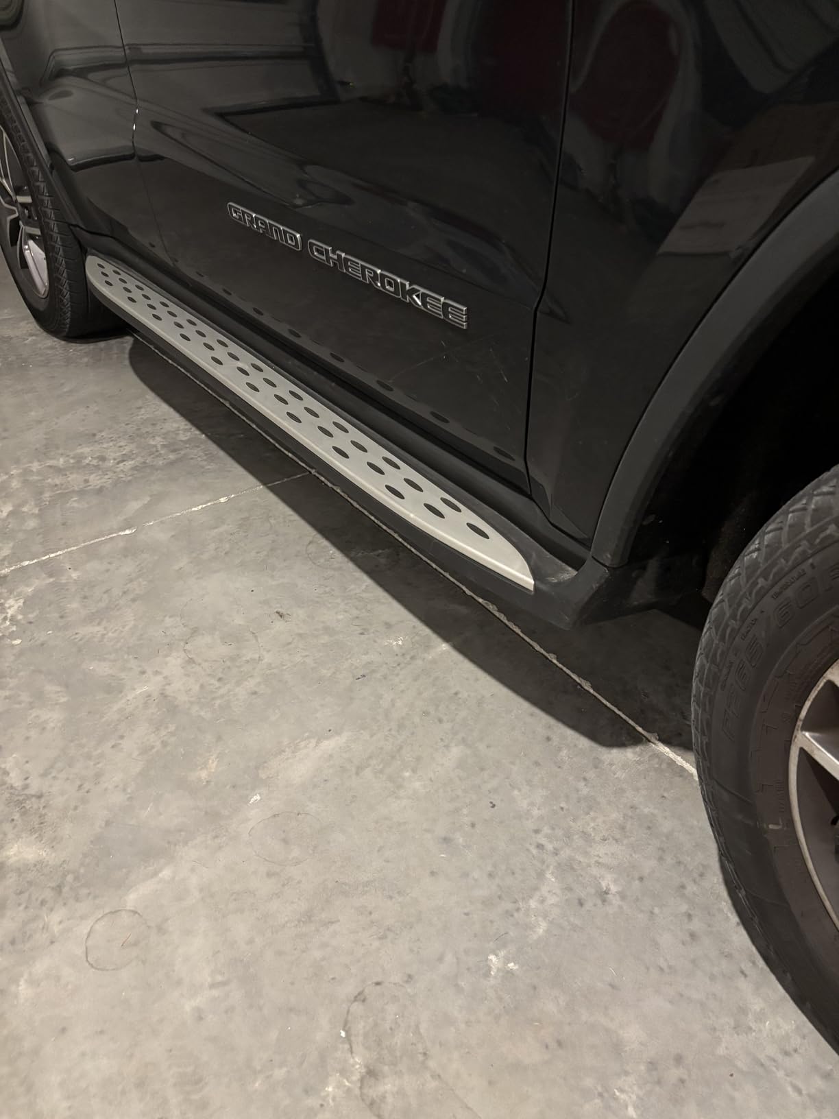 Snailfly Fit for 2011-2021 Jeep Grand Cherokee Running Boards Side Step Nerf Bar customer photo 2