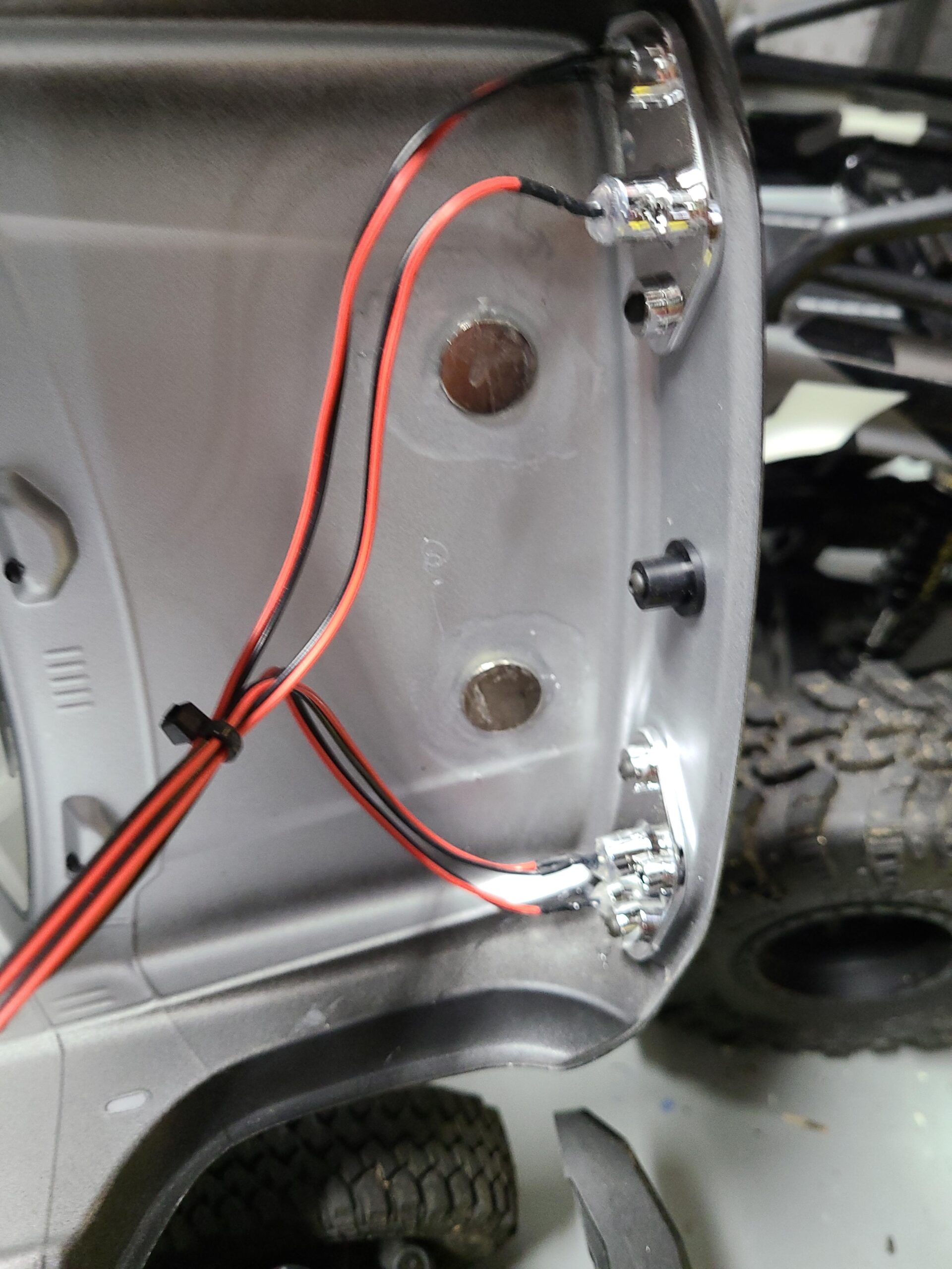 ShareGoo 4PCS RC Magnetic Body Post, Alloy Magnetic Stealth Invisible Body Shell Mount Column Compatible with HSP Redcat Himoto Traxxas SCX10 4WD 1/10 RC Car customer photo 1