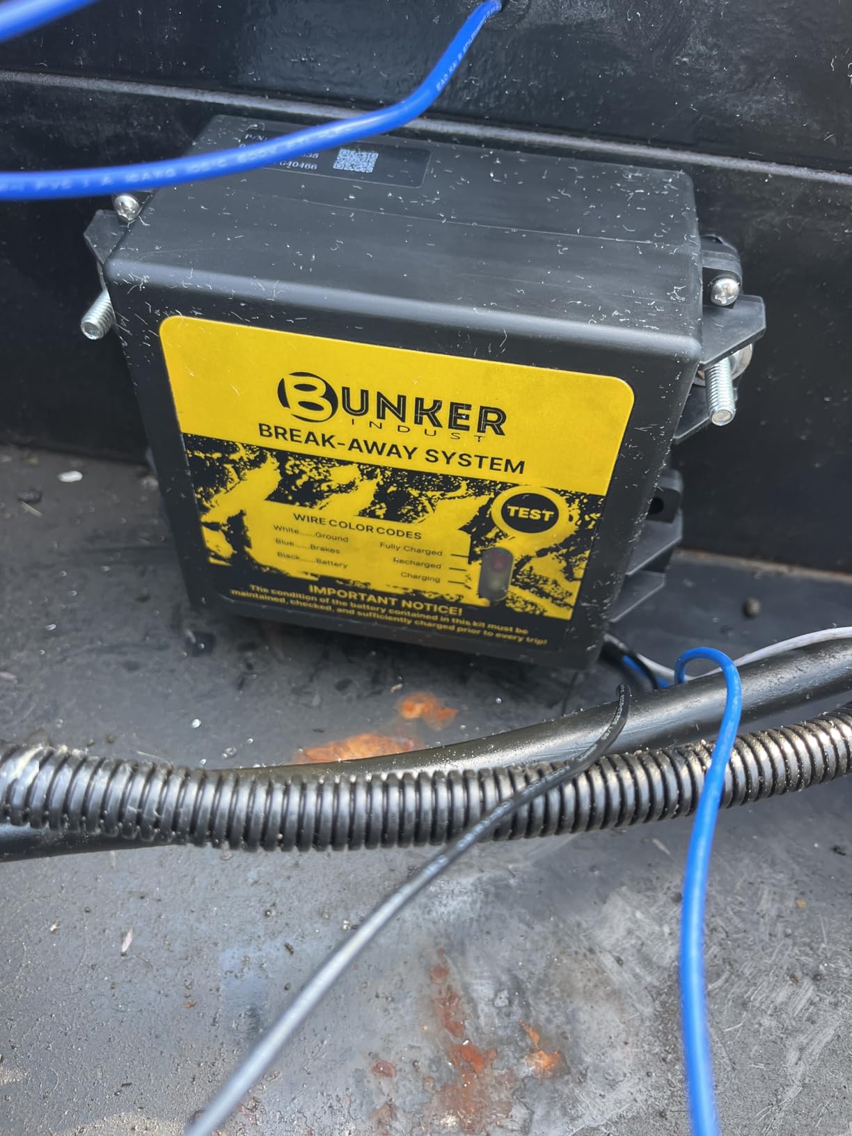 BUNKER INDUST Trailer Brake Breakaway Kit with Charger, LED Display, Switch, 12V 5Ah Battery for Trailer Caravan customer photo 2