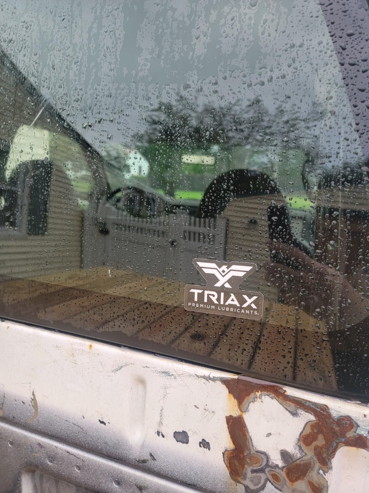TRIAX Synergy Gear MAX 75W-140 GL-5, PAO Synthetic Long-Drain Axle, Differential Extreme Pressure Oil, Limited Slip Ready, 750,000 Mile Rating on Highway (1 Gal) customer photo 1