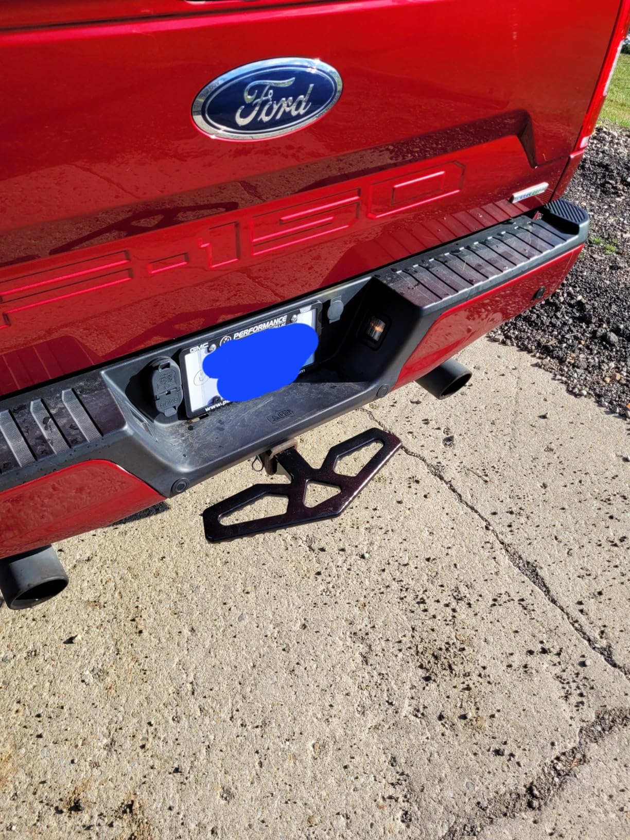 Eapele Tow Hitch Step for 2 inch Receiver, Universal Anti Slip Bumper Guard, Strong Steel 10000lbs Maximum Load, for Trailer Tow Truck Pickup SUV Pickup Van RV customer photo 2