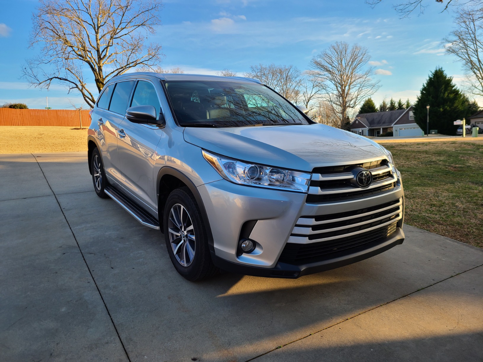 TAC Running Boards Fit 2014-2019 Toyota Highlander (No Drilling/Cutting Required) Aluminum Black Side Steps Nerf Bars Rock Panel Off Road Exterior Accessories (2 Pieces Running Boards) customer photo 1