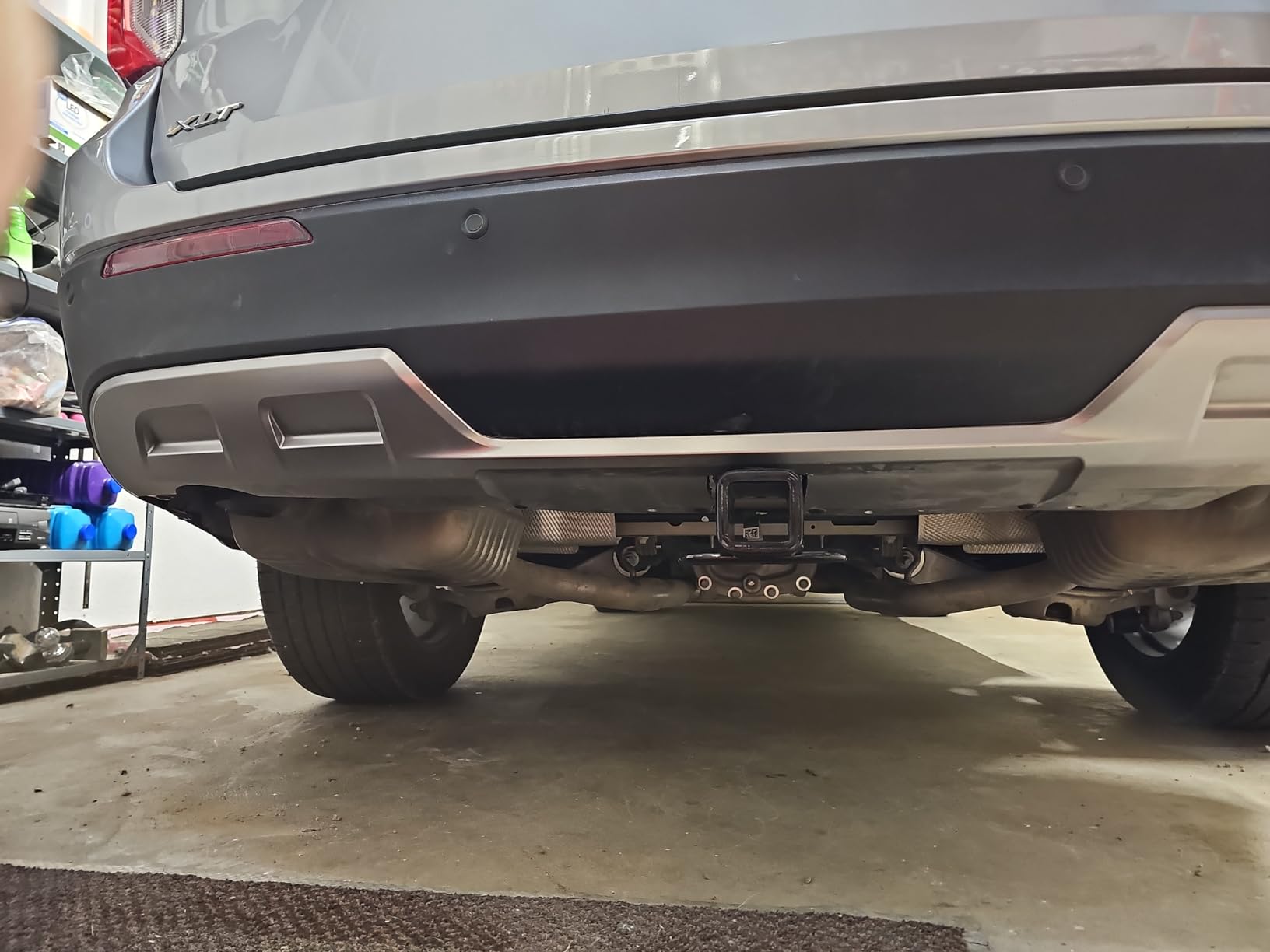 CURT 13438 Class 3 Trailer Hitch, 2-Inch Receiver, Fits Select Ford Explorer, Lincoln Aviator customer photo 2