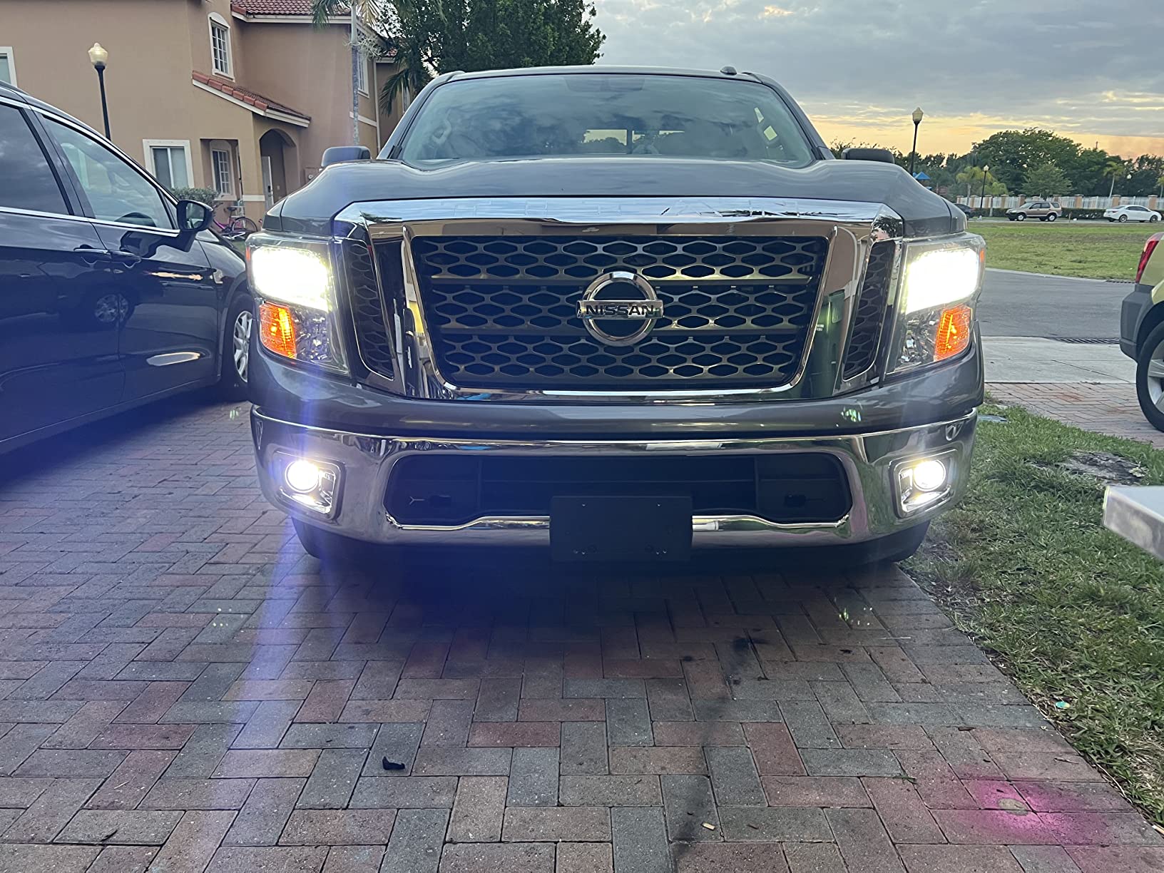 iJDMTOY Clear Lens Fog Lights Foglamp Kit with Xenon White 15-SMD LED Bulbs, Bezel Covers, On/Off Switch, Wiring Relay Compatible with 2017-2019 Nissan Titan, Titan XD customer photo 1
