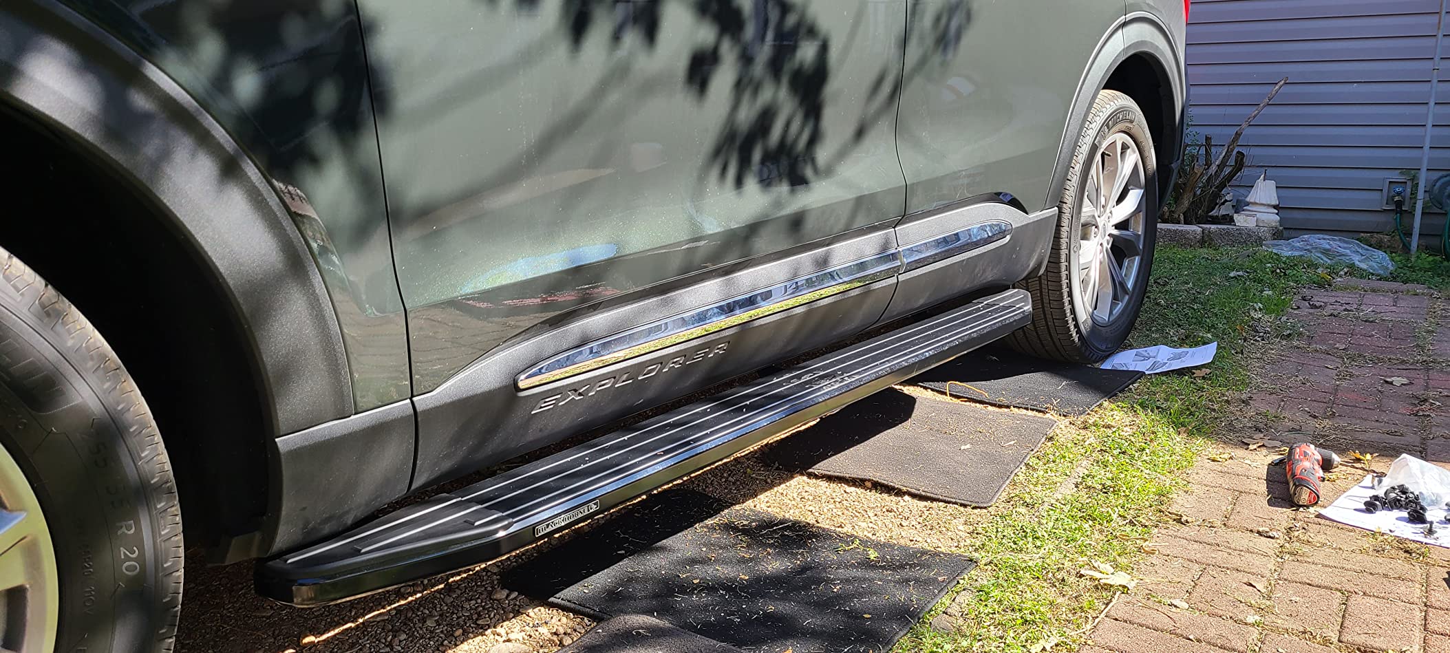 Black Horse Off Road Peerless Running Boards Black Compatible with 2020-2023 Ford Explorer / 2020-2022 Lincoln Aviator customer photo 1